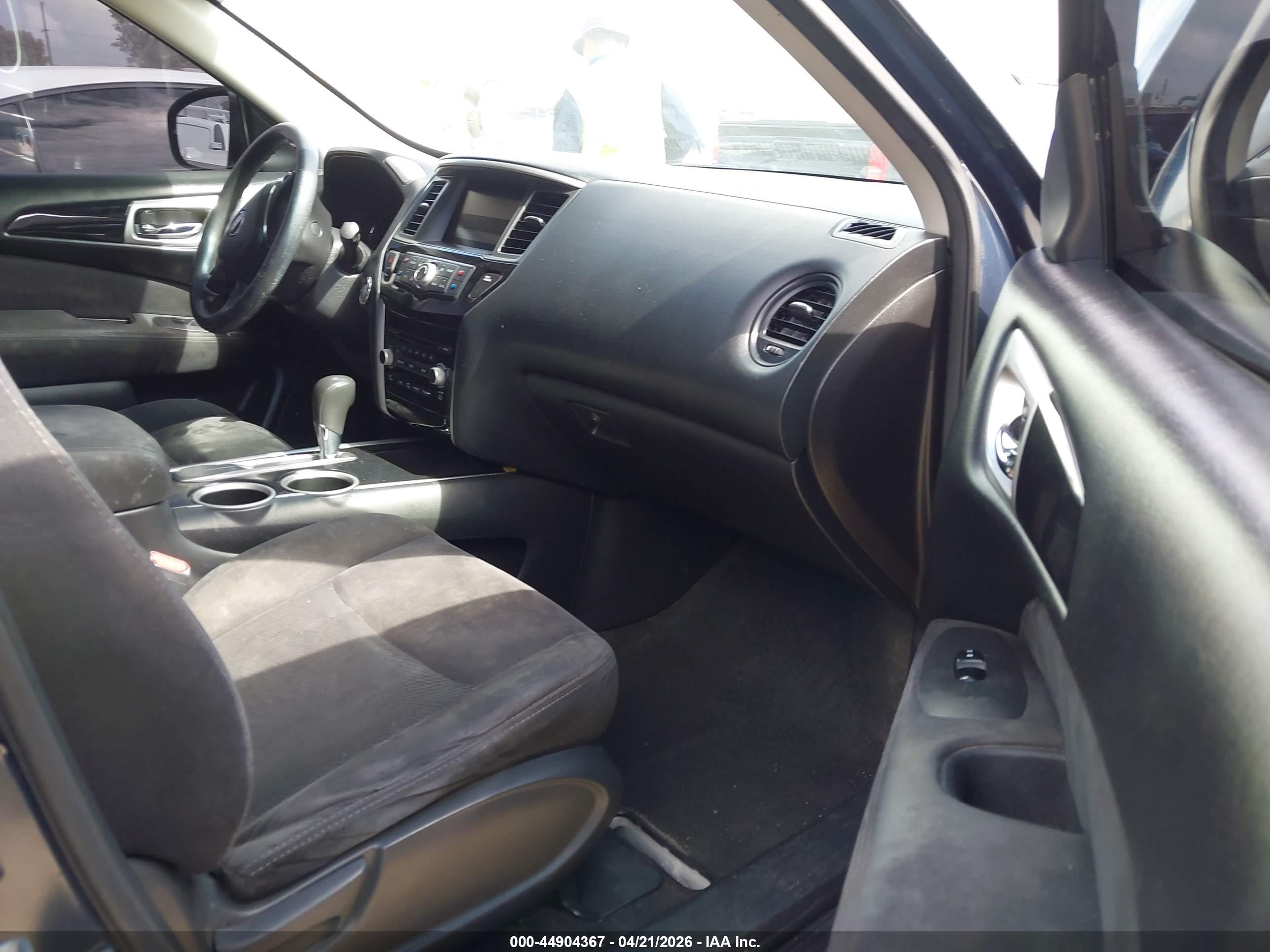 NISSAN PATHFINDER image 5