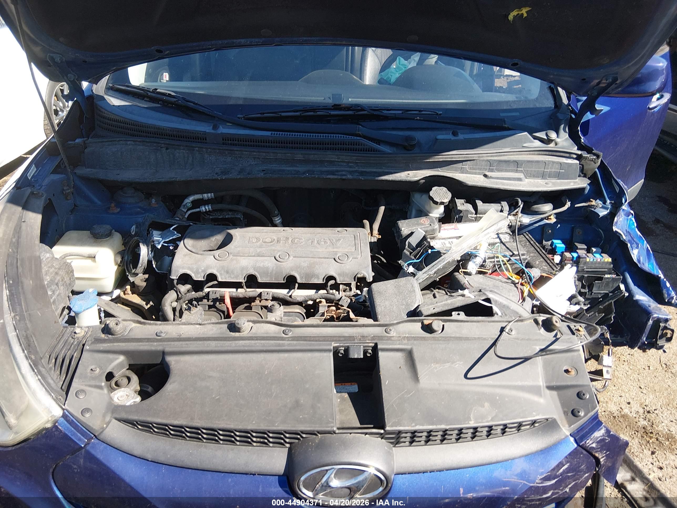 HYUNDAI TUCSON image 10