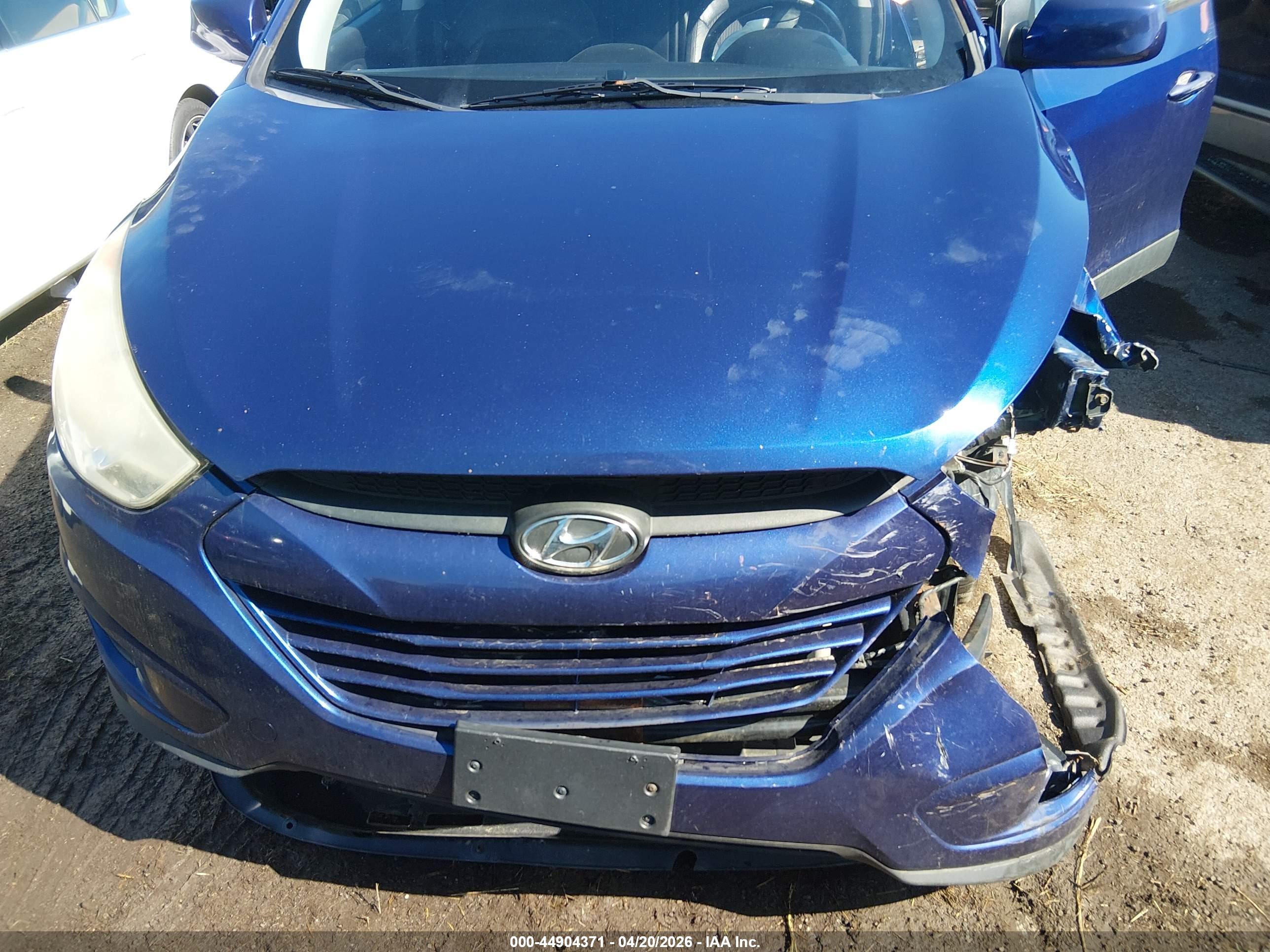 HYUNDAI TUCSON image 6