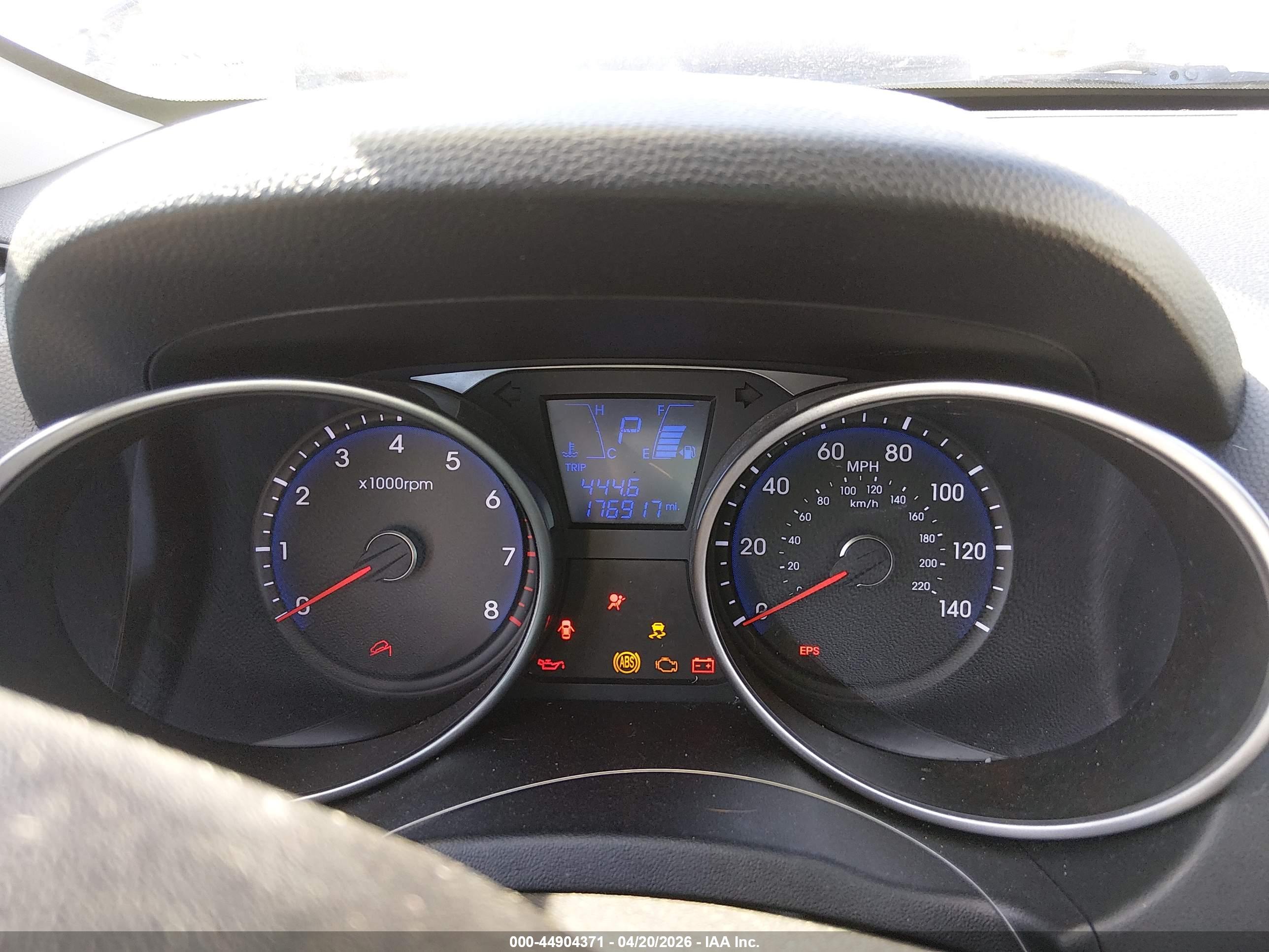 HYUNDAI TUCSON image 7