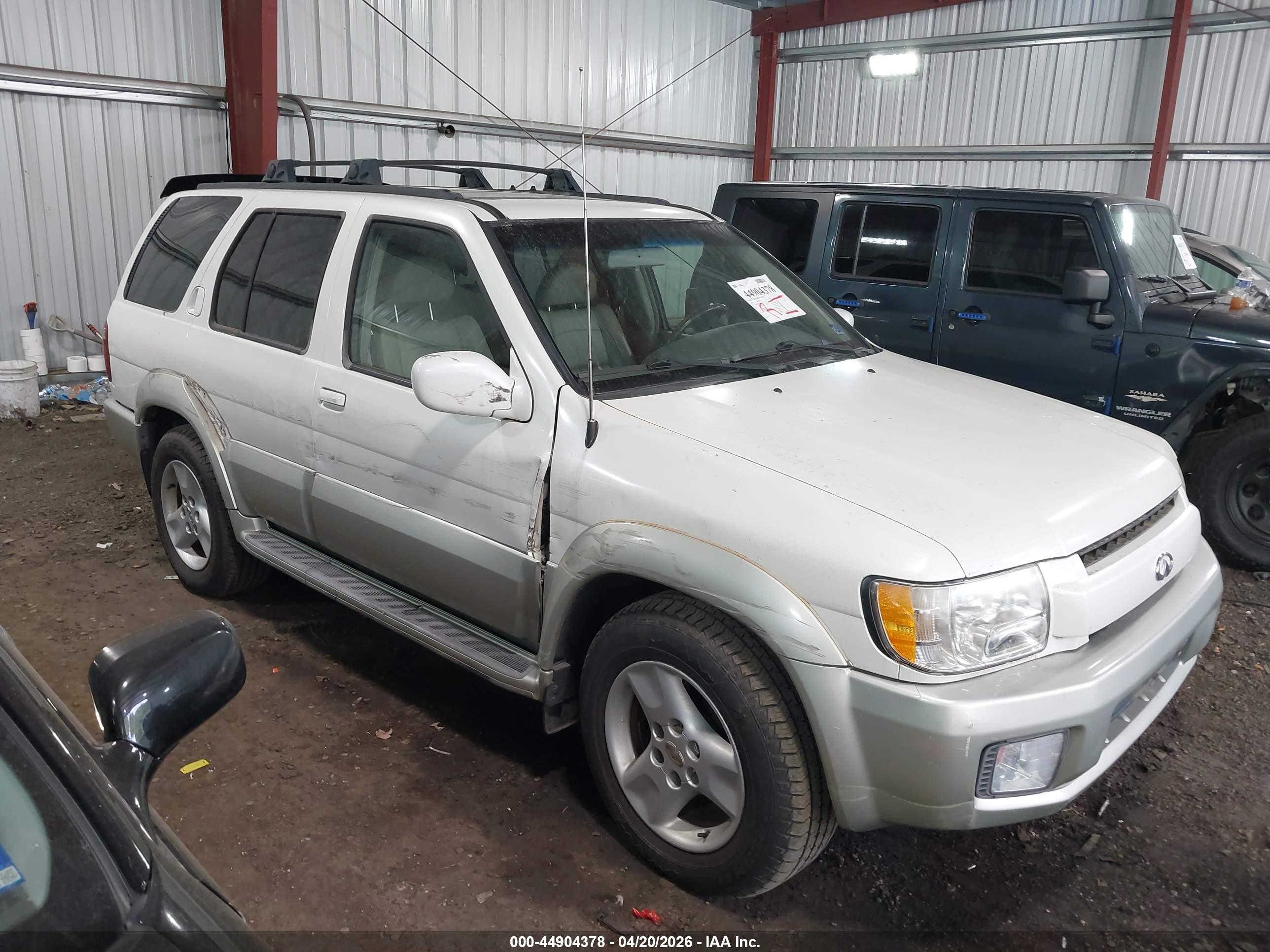 INFINITI QX4 image 6