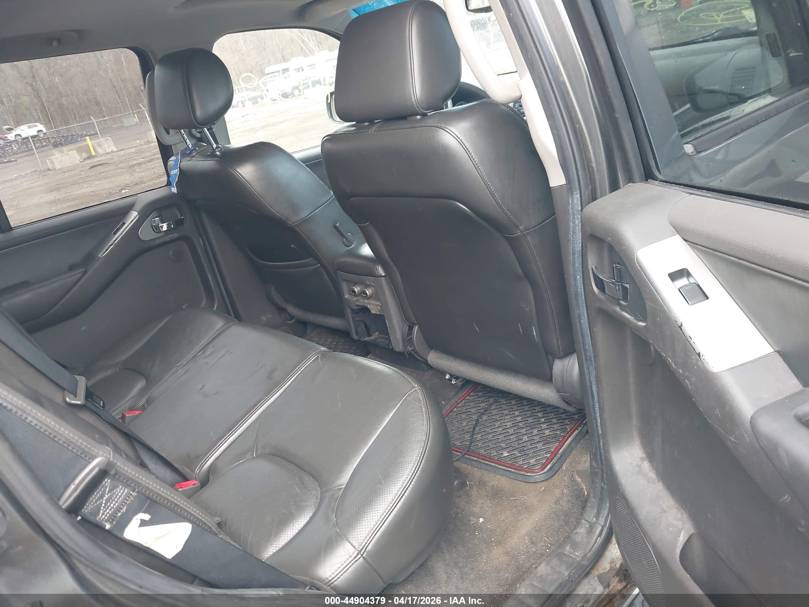 NISSAN PATHFINDER image 8