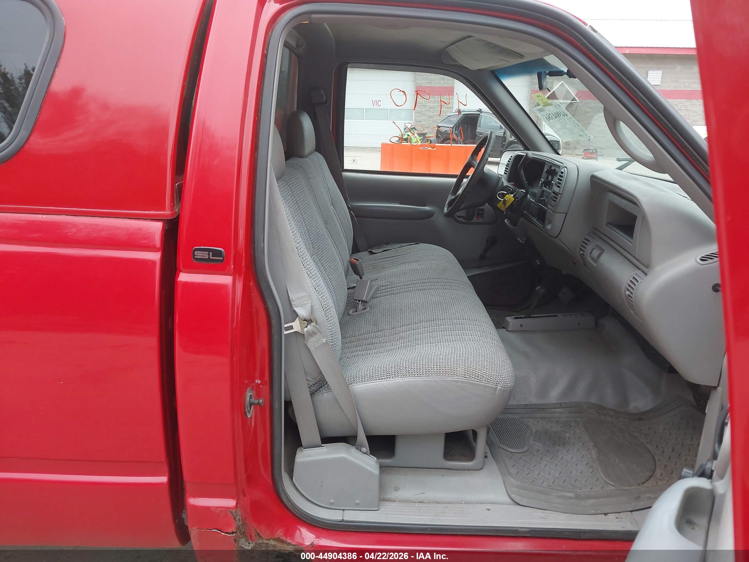 GMC SIERRA image 5