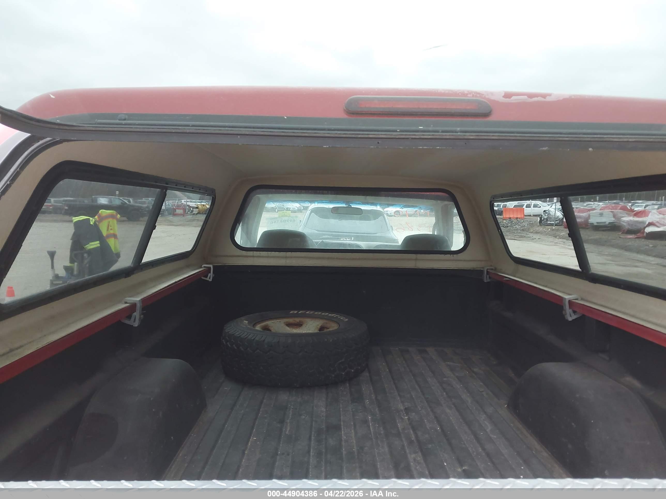 GMC SIERRA image 8