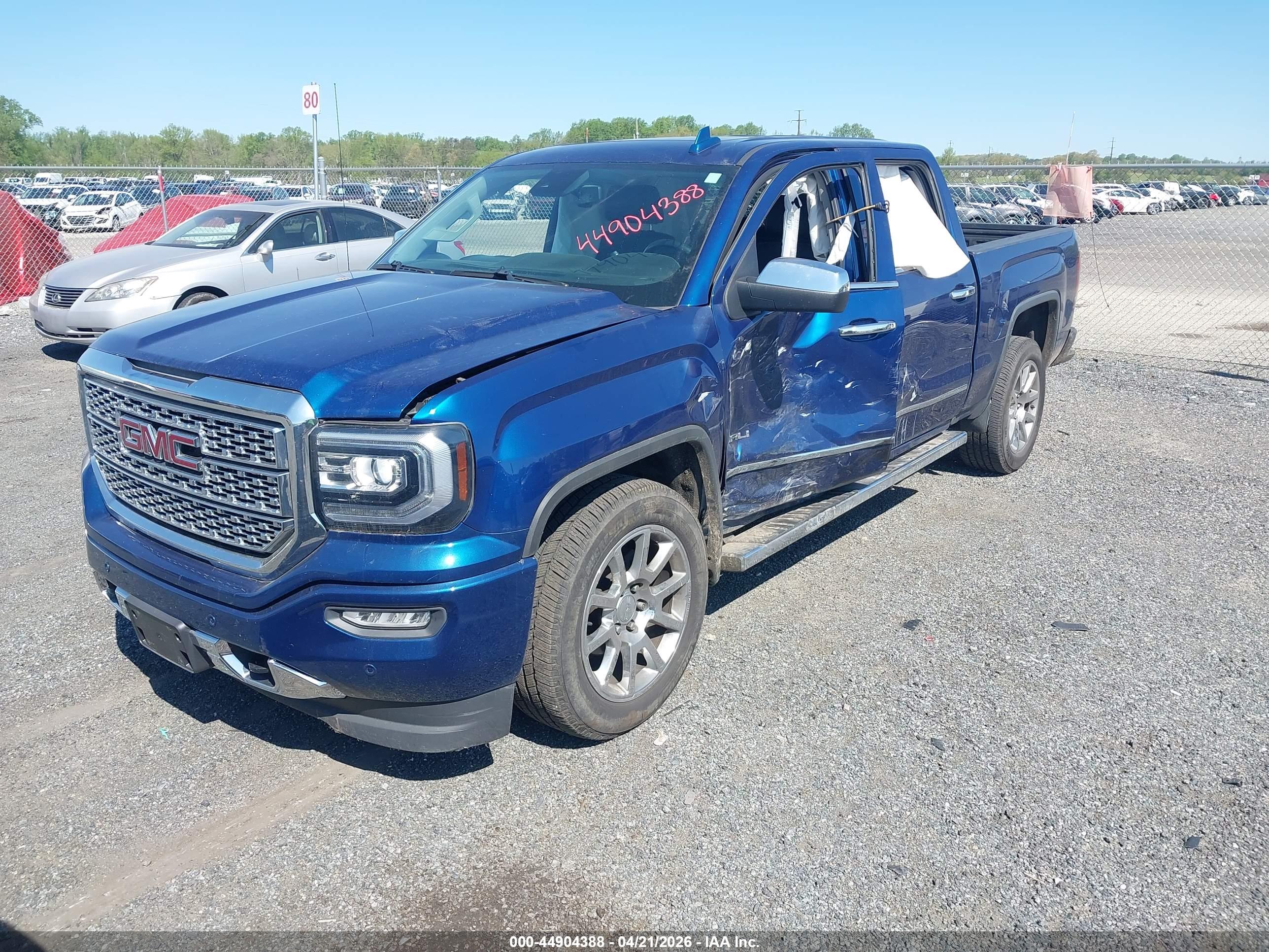GMC SIERRA image 2