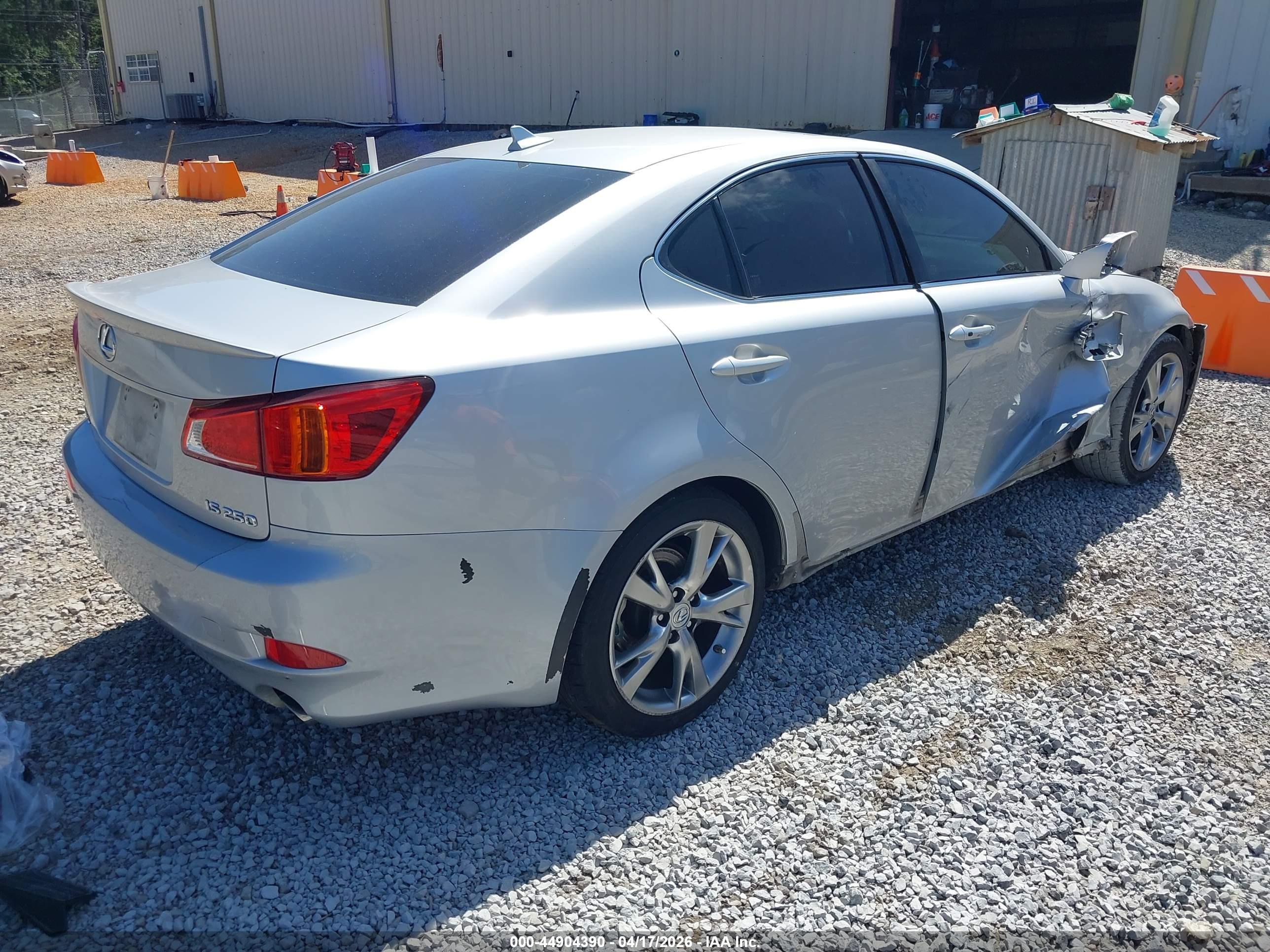 LEXUS IS image 4