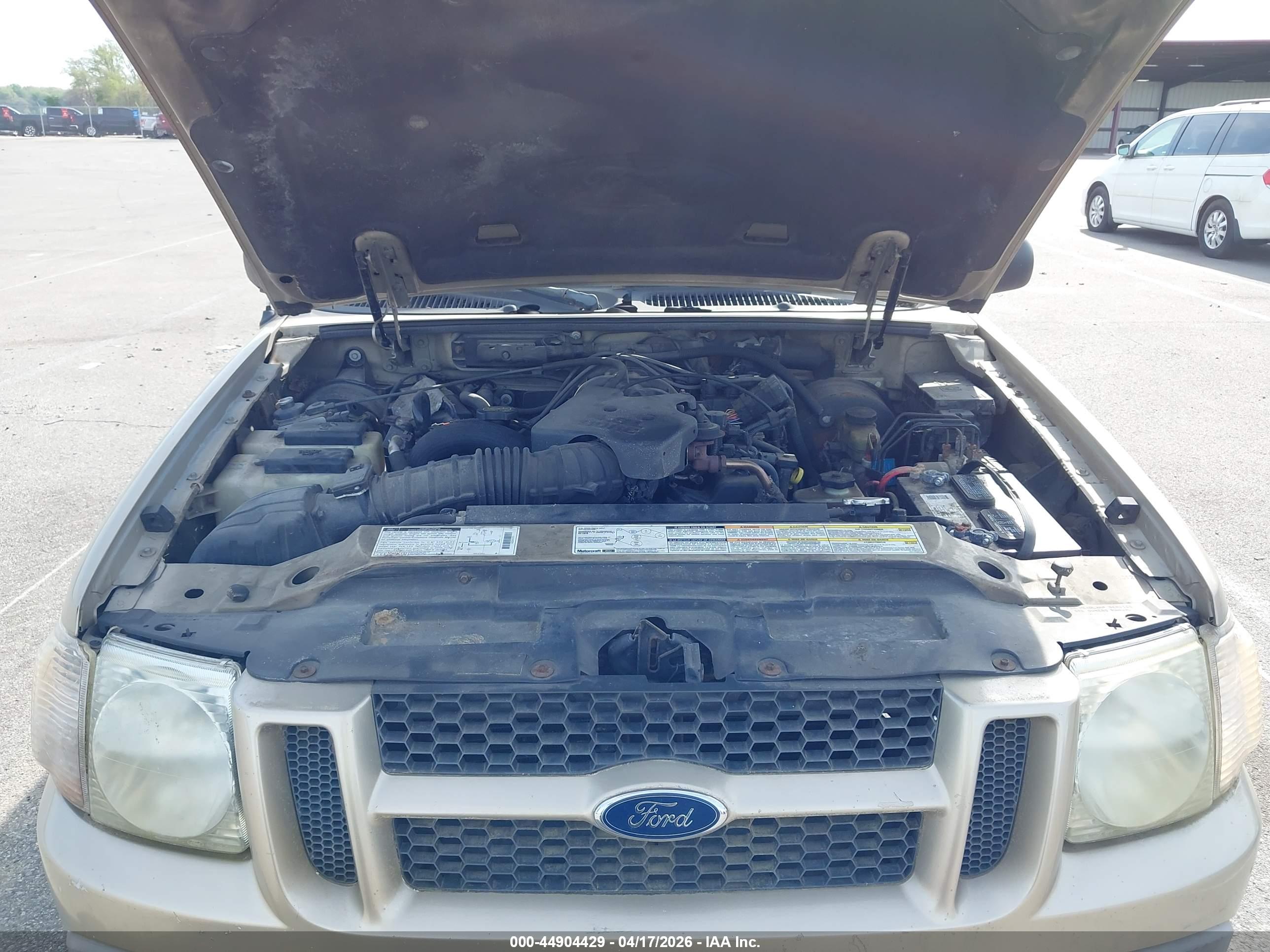 FORD EXPLORER image 10
