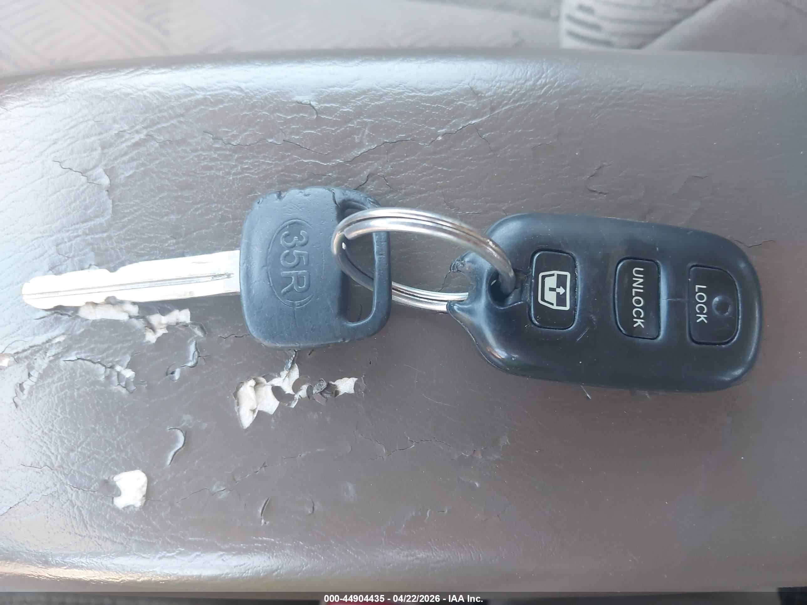 TOYOTA 4RUNNER image 11
