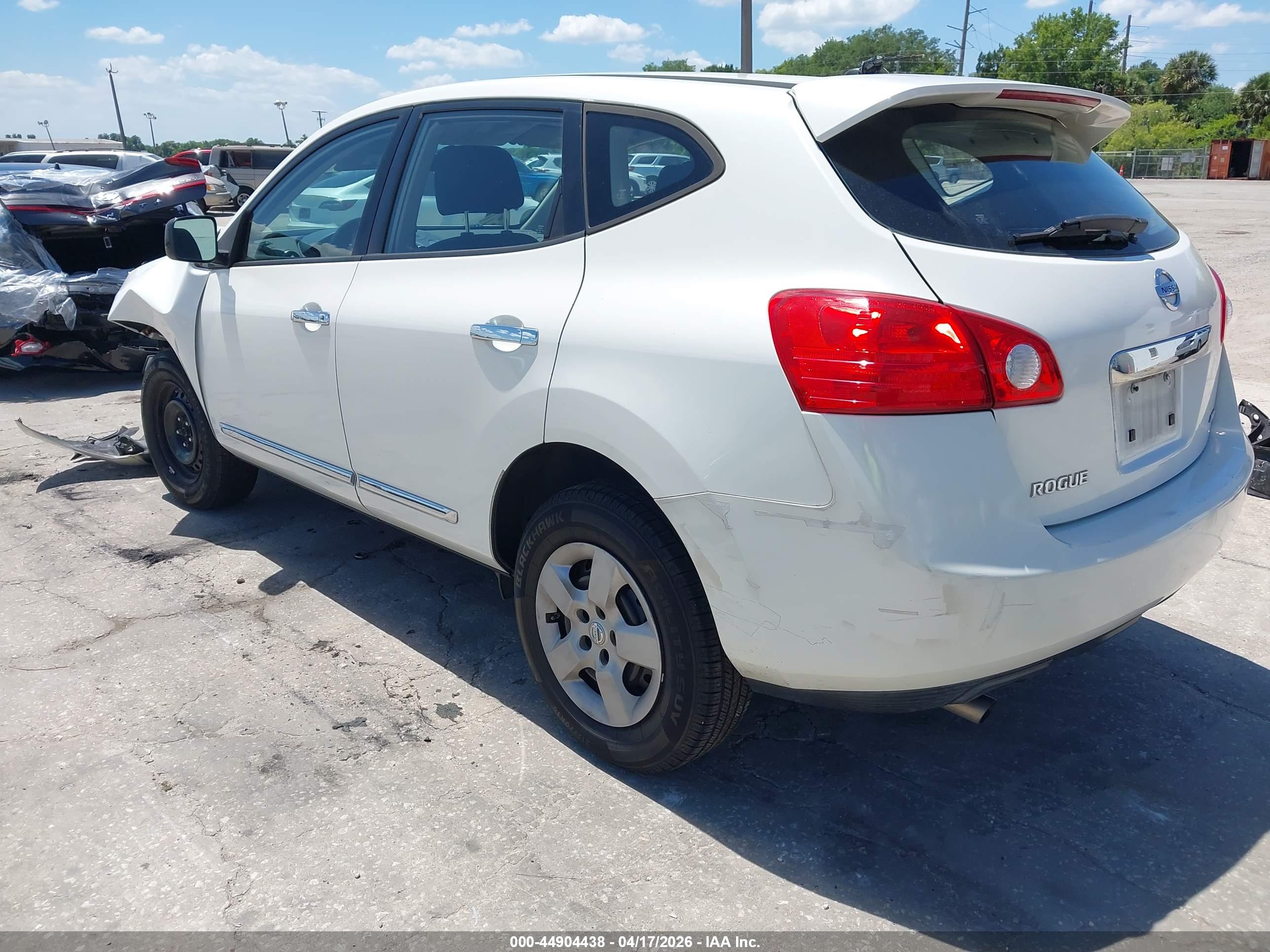NISSAN ROGUE image 3