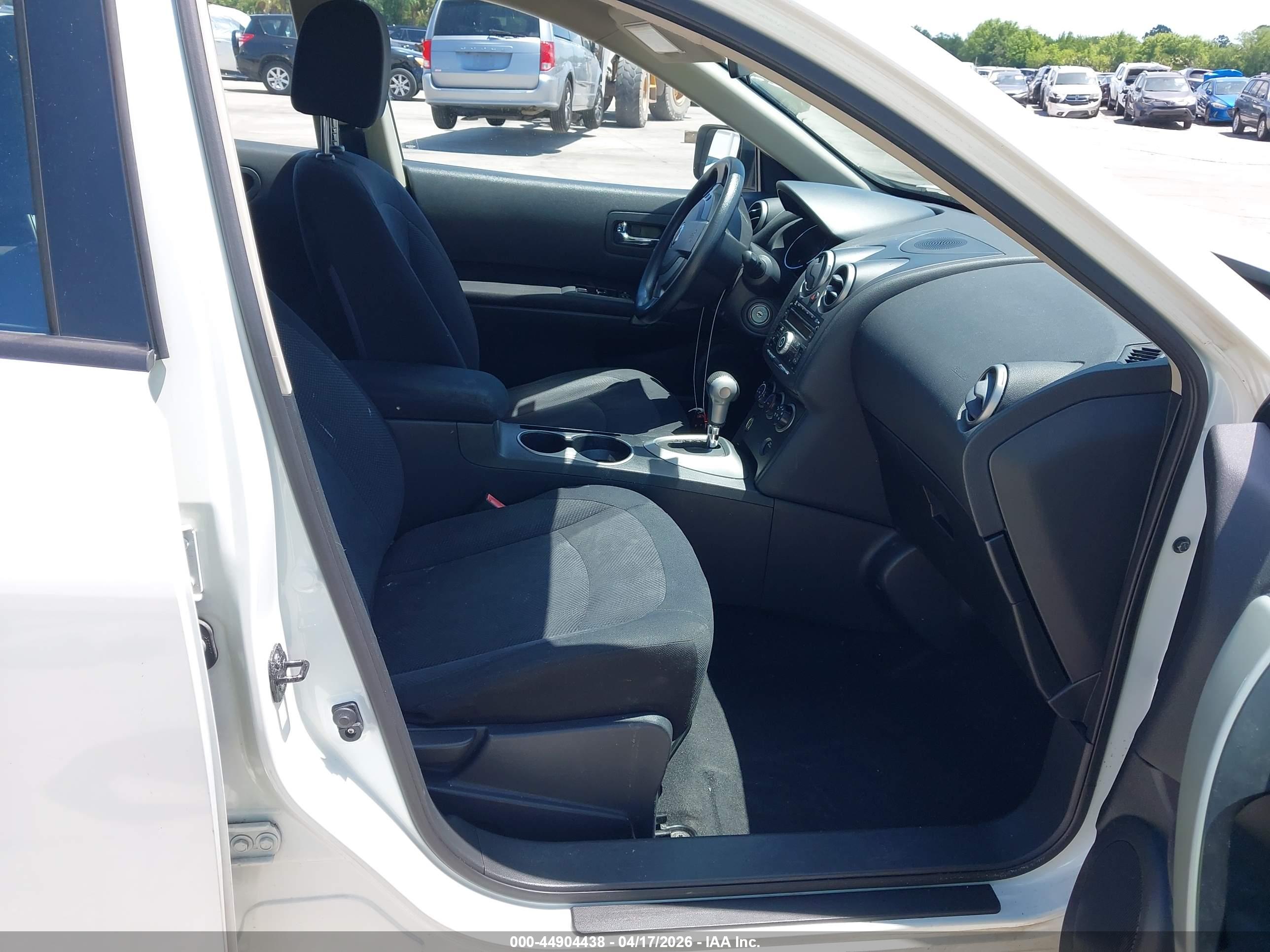 NISSAN ROGUE image 5