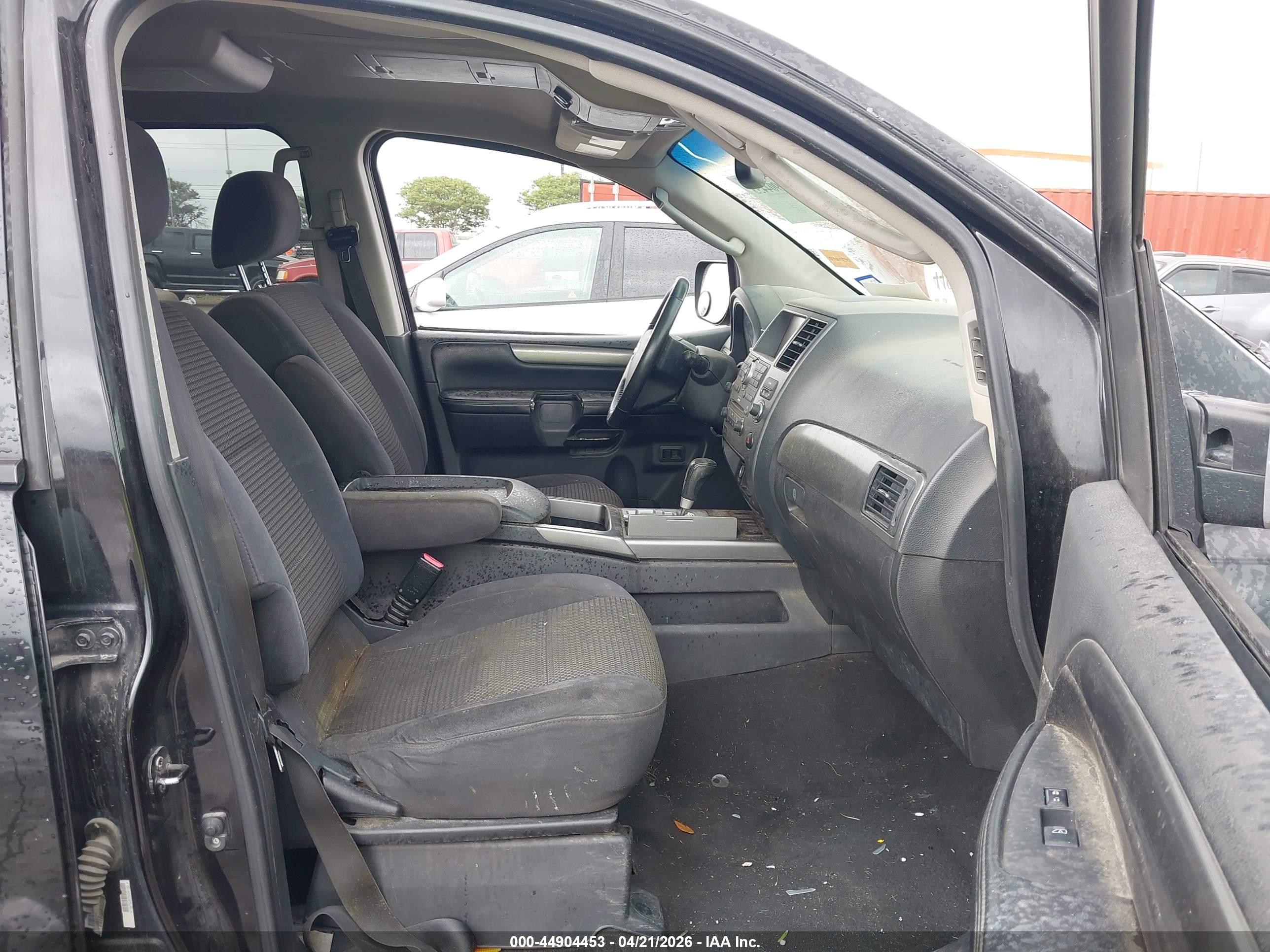 NISSAN ARMADA image 5