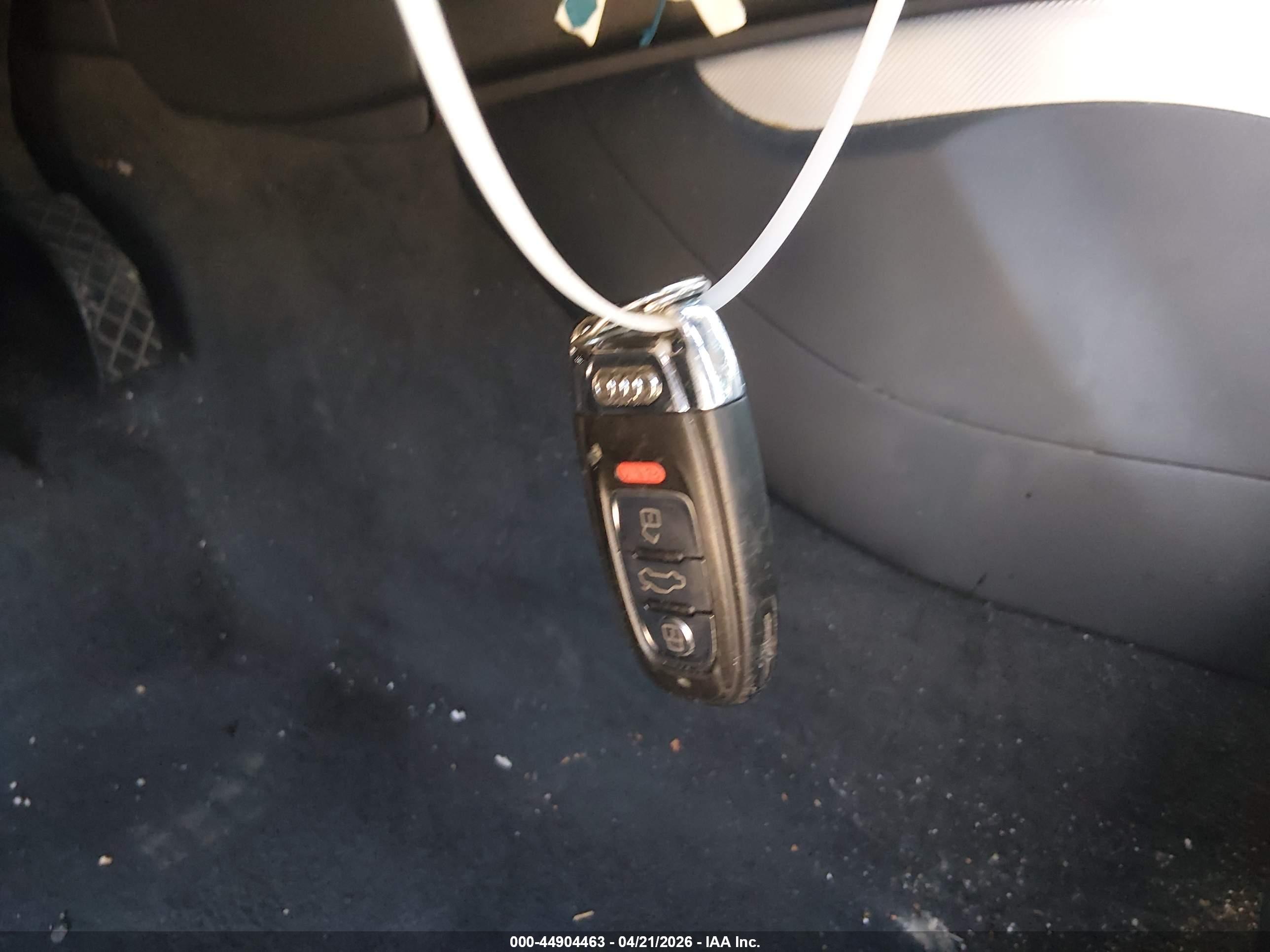AUDI A4 image 11