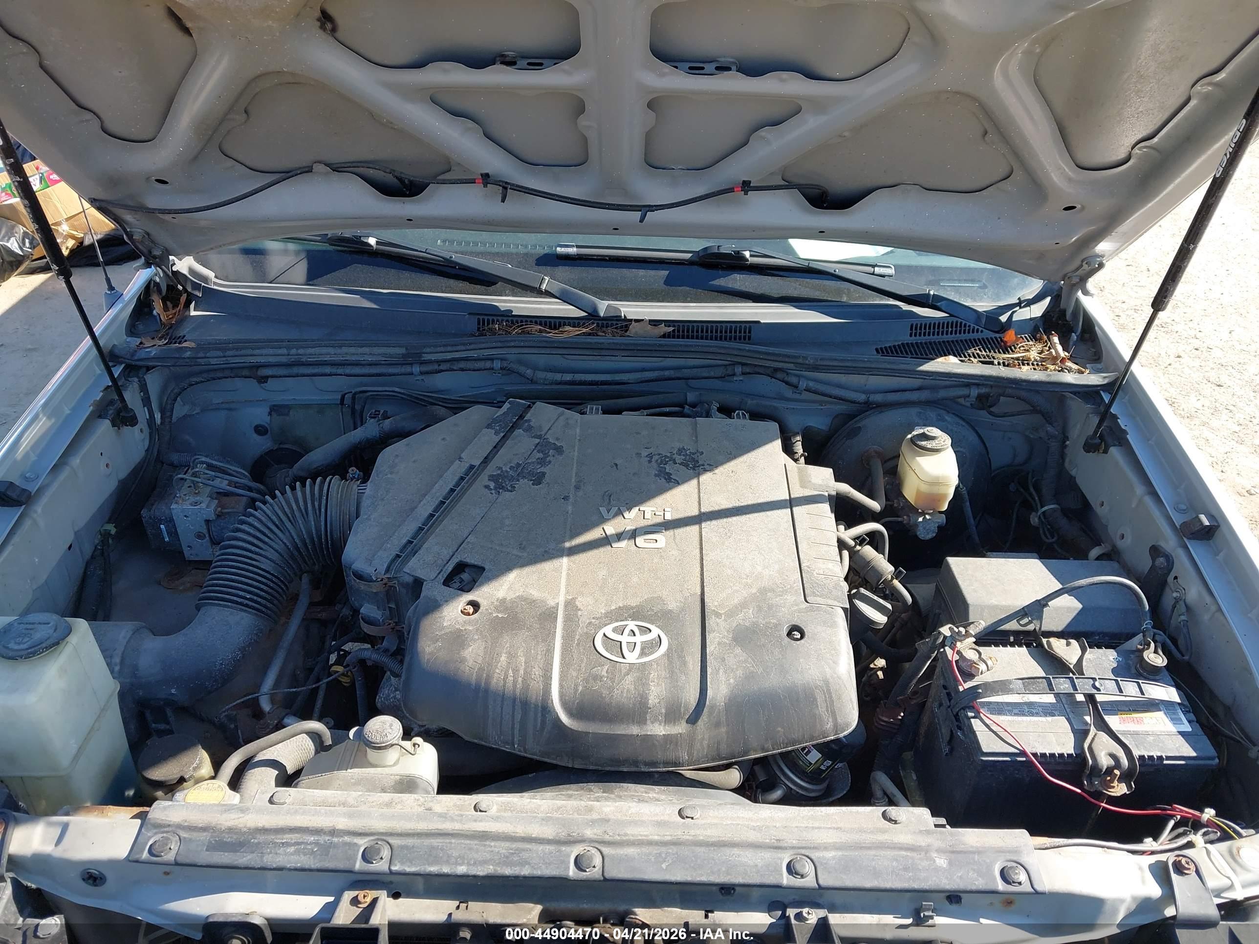 TOYOTA TACOMA image 10