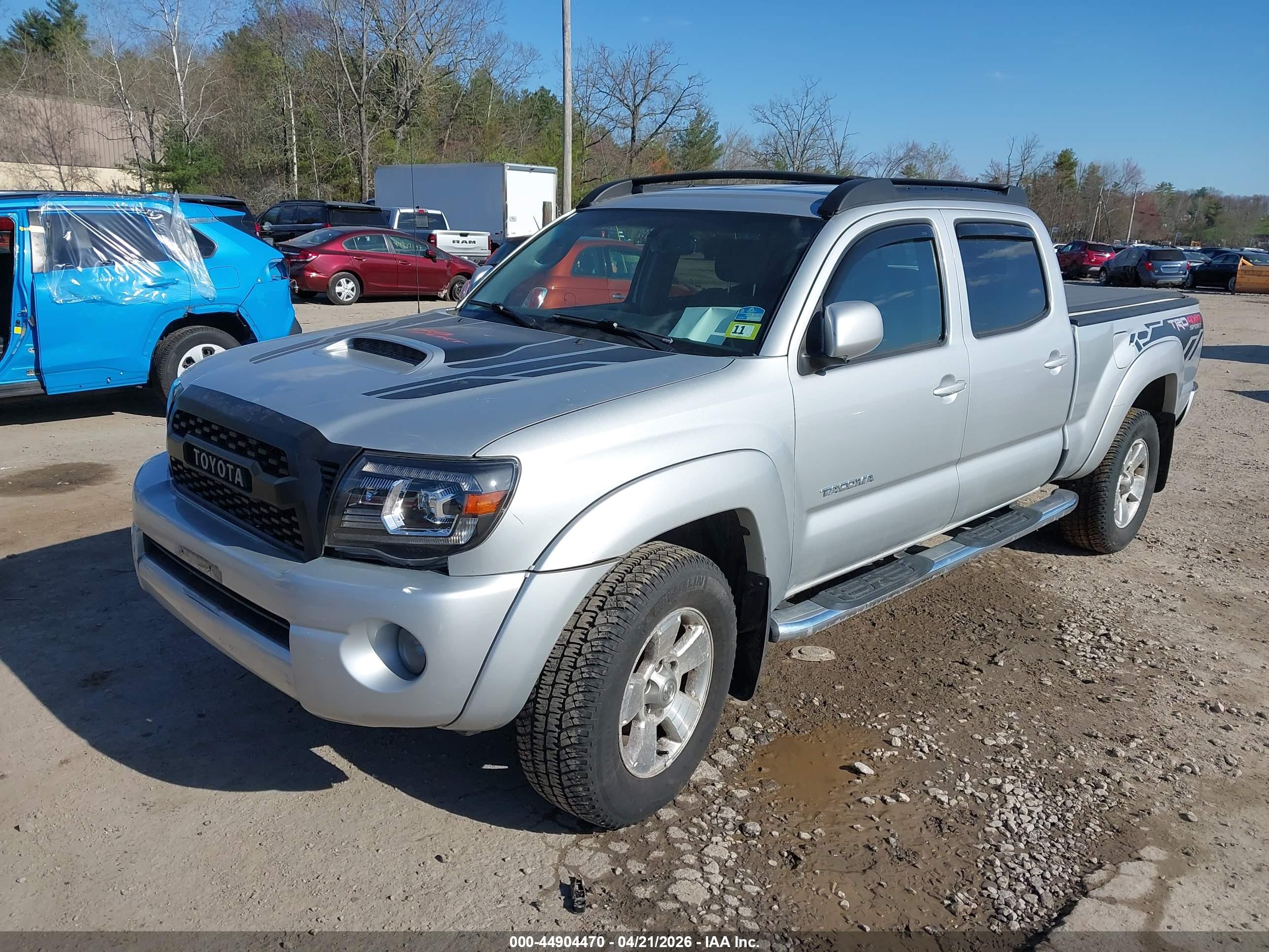TOYOTA TACOMA image 2