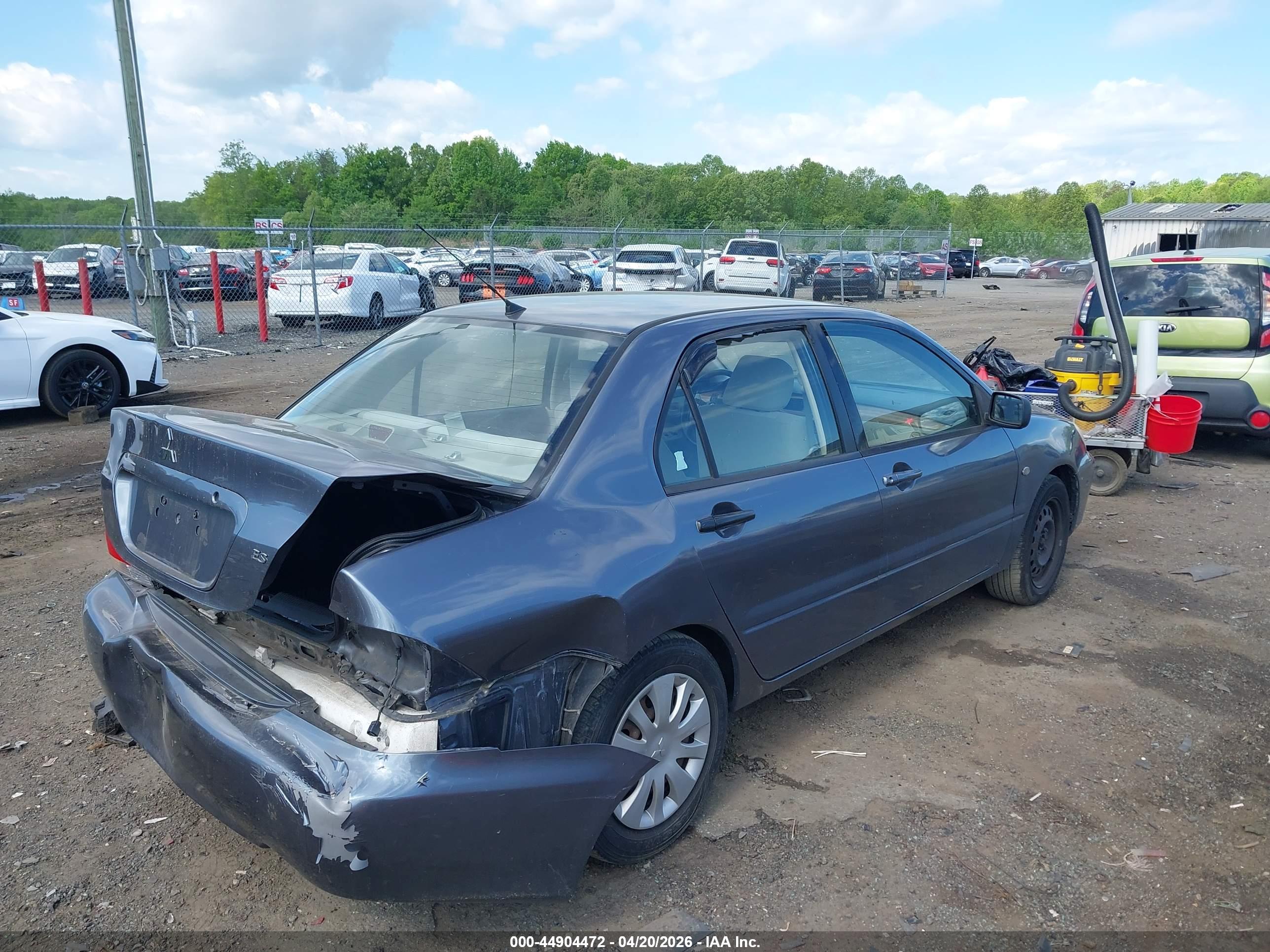 MITSUBISHI LANCER image 4