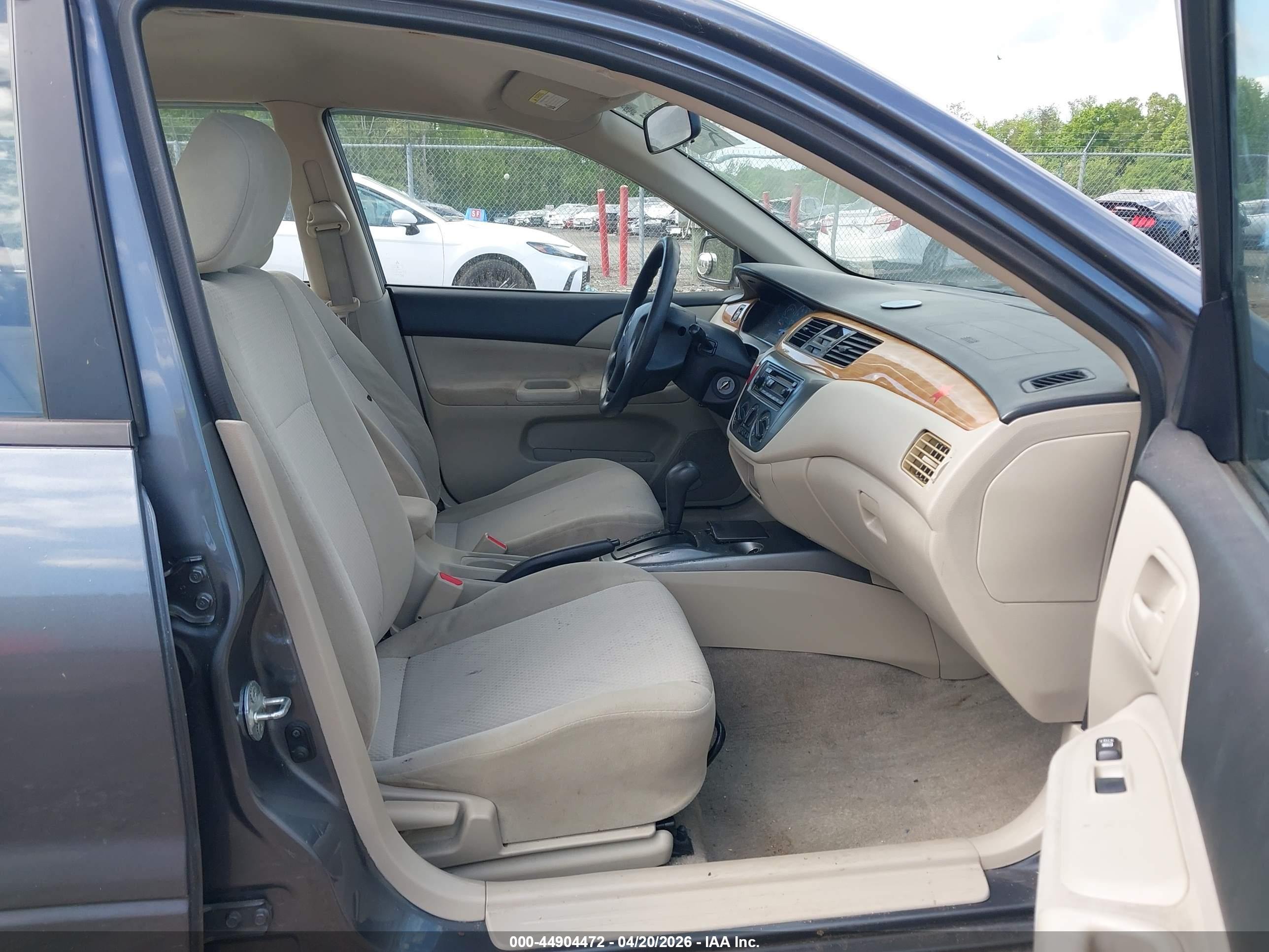 MITSUBISHI LANCER image 5