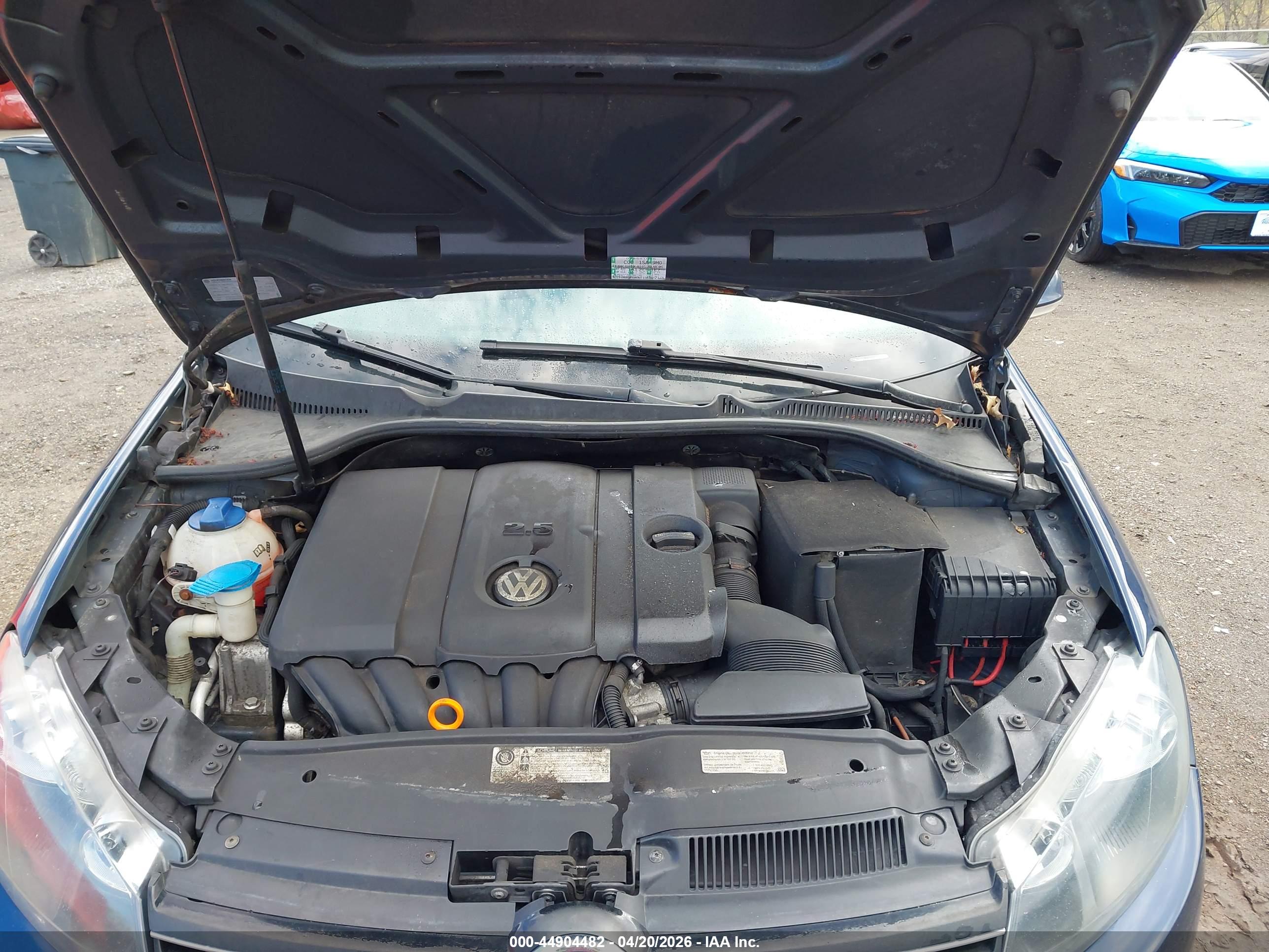 VOLKSWAGEN JETTA image 10