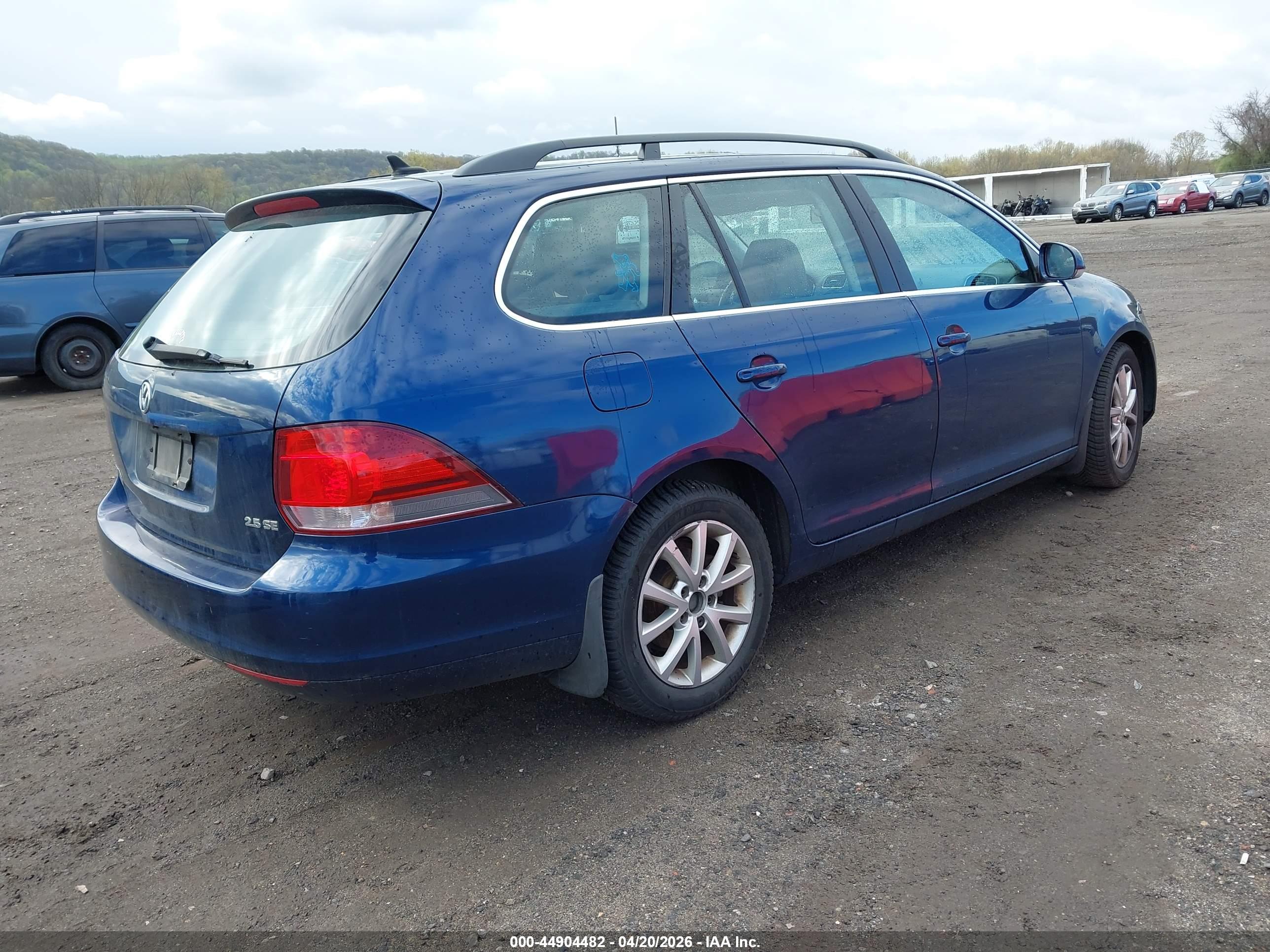 VOLKSWAGEN JETTA image 4