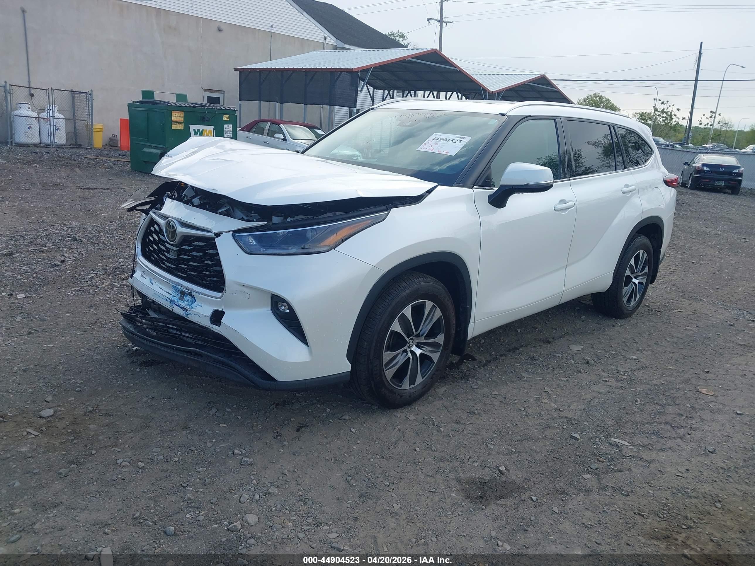 TOYOTA HIGHLANDER image 2