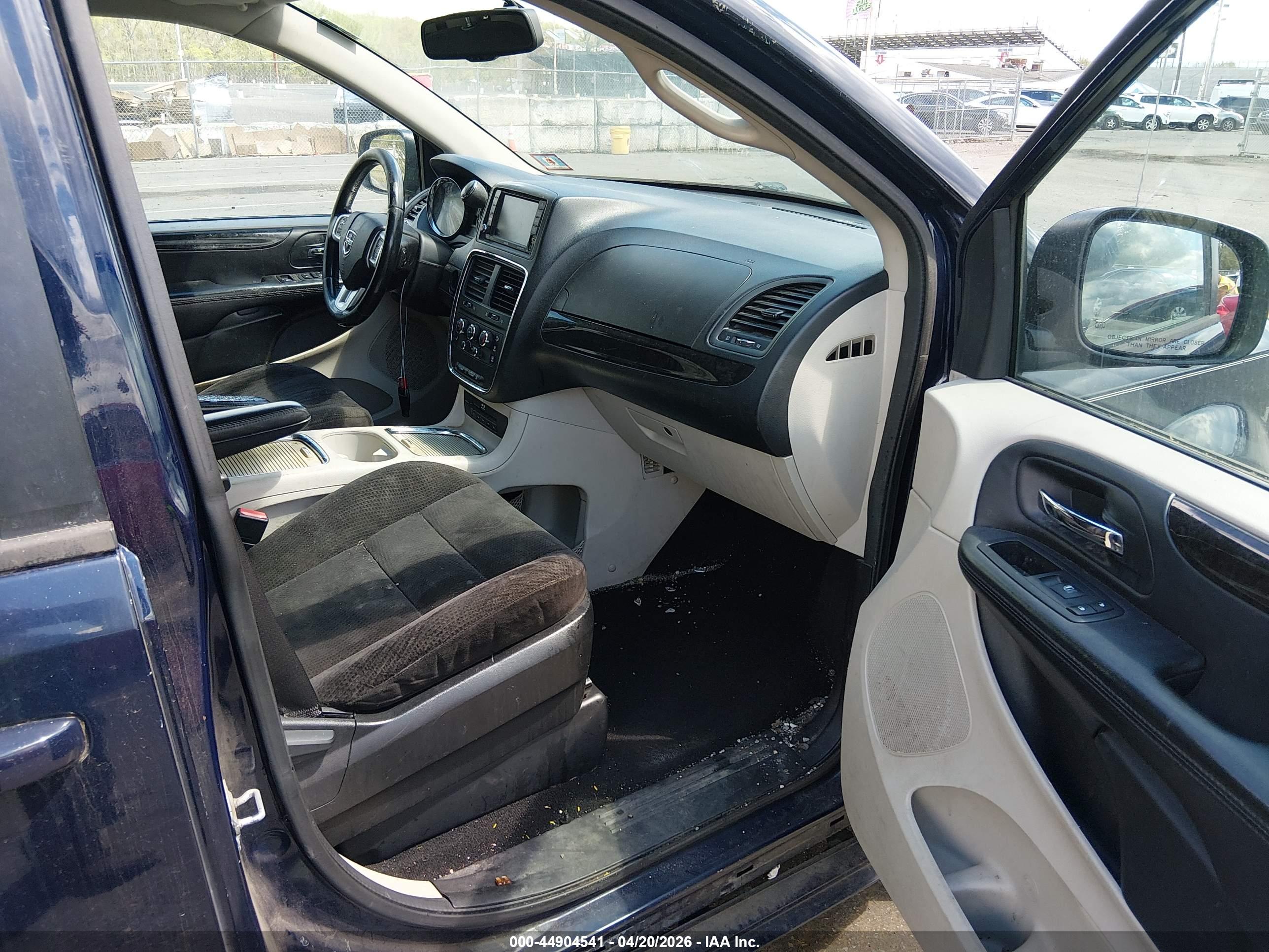 DODGE GRAND image 5