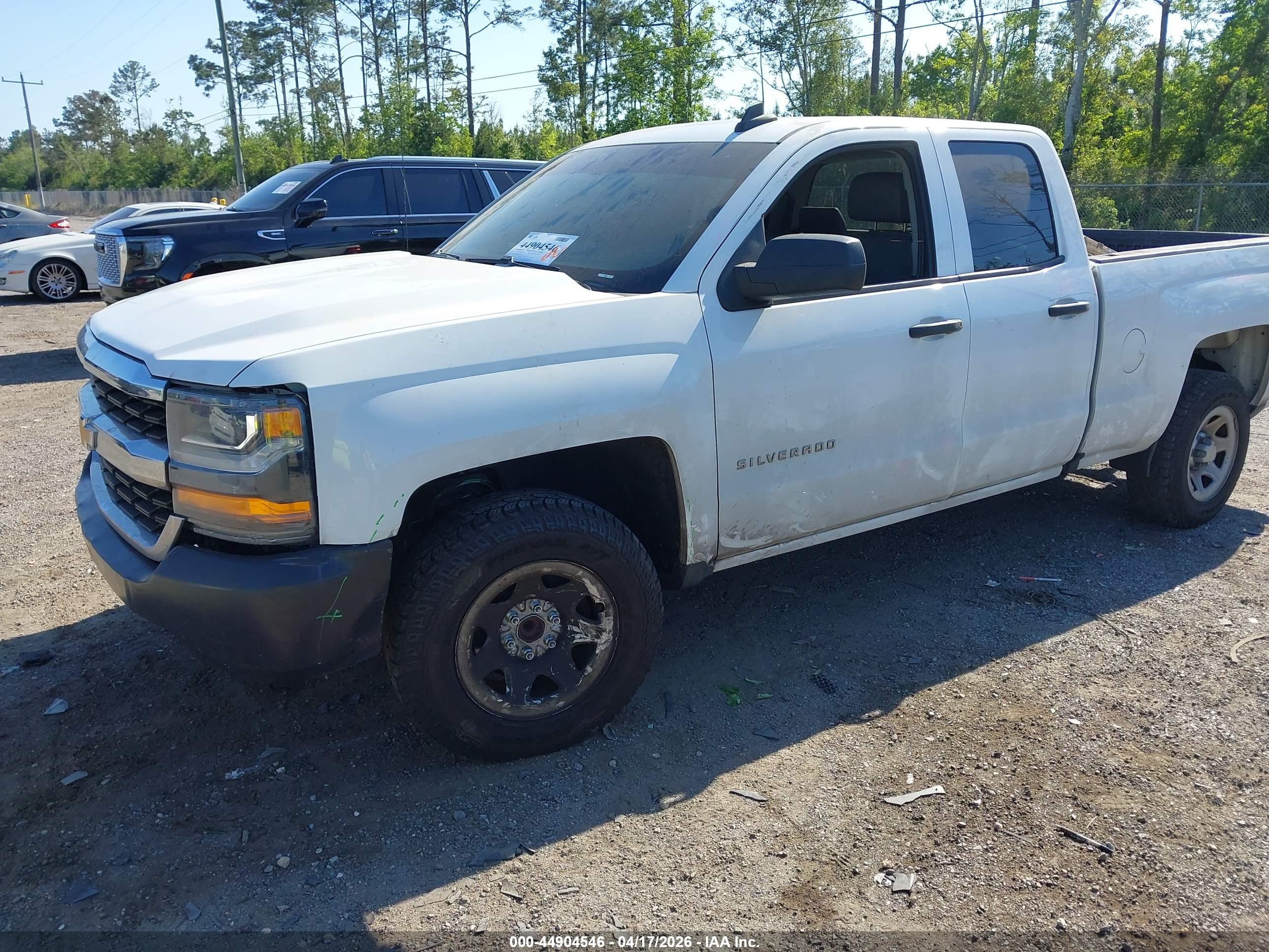 CHEVROLET SILVERADO image 2
