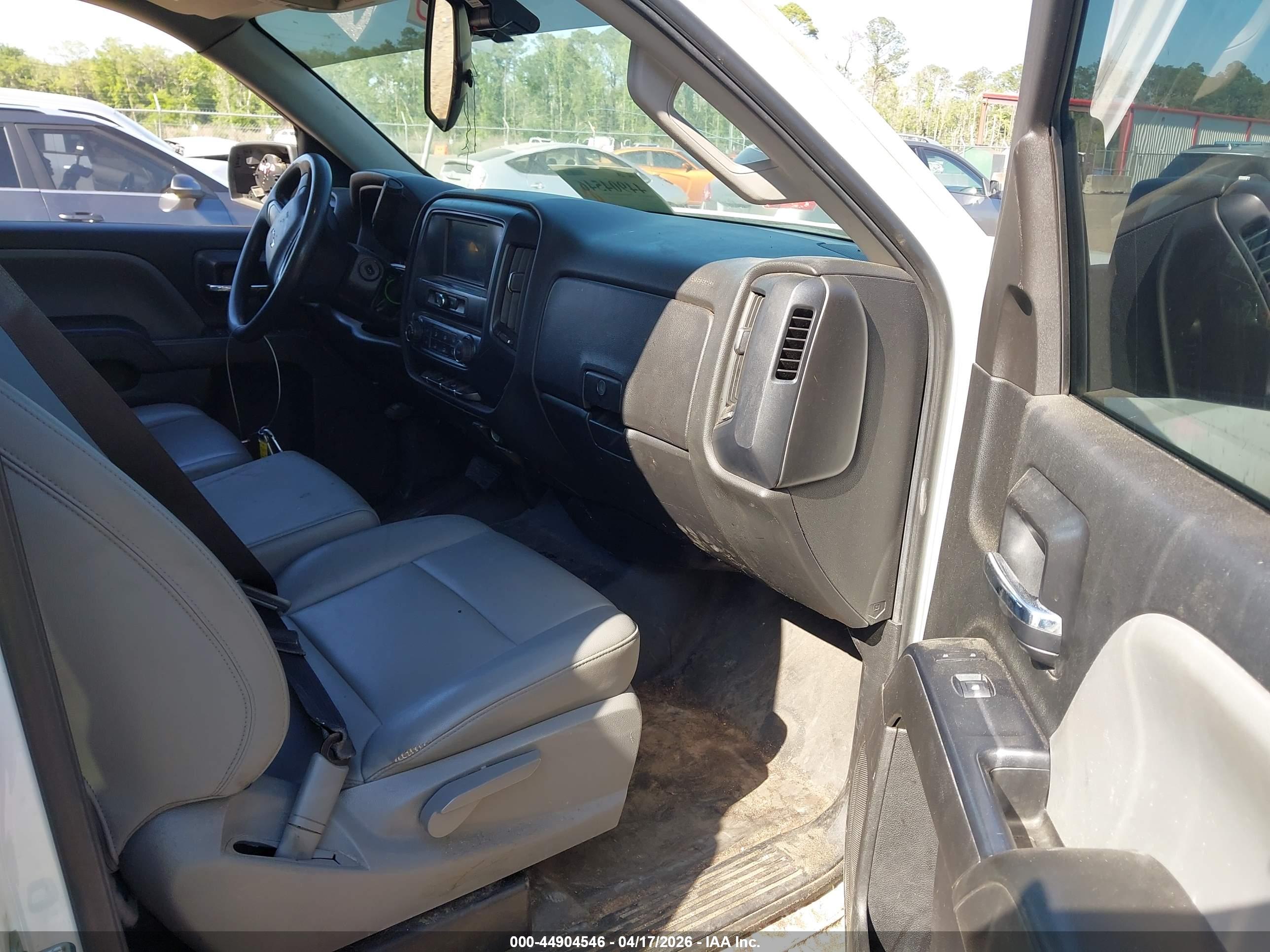 CHEVROLET SILVERADO image 5