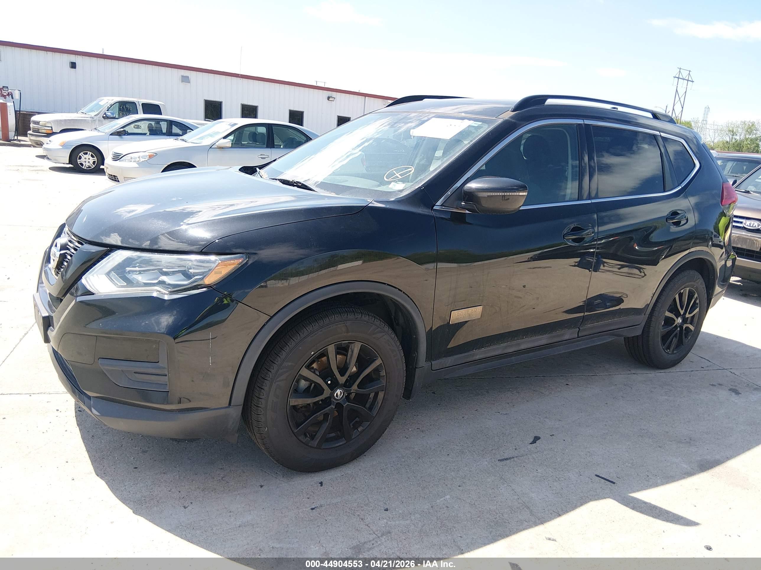 NISSAN ROGUE image 2
