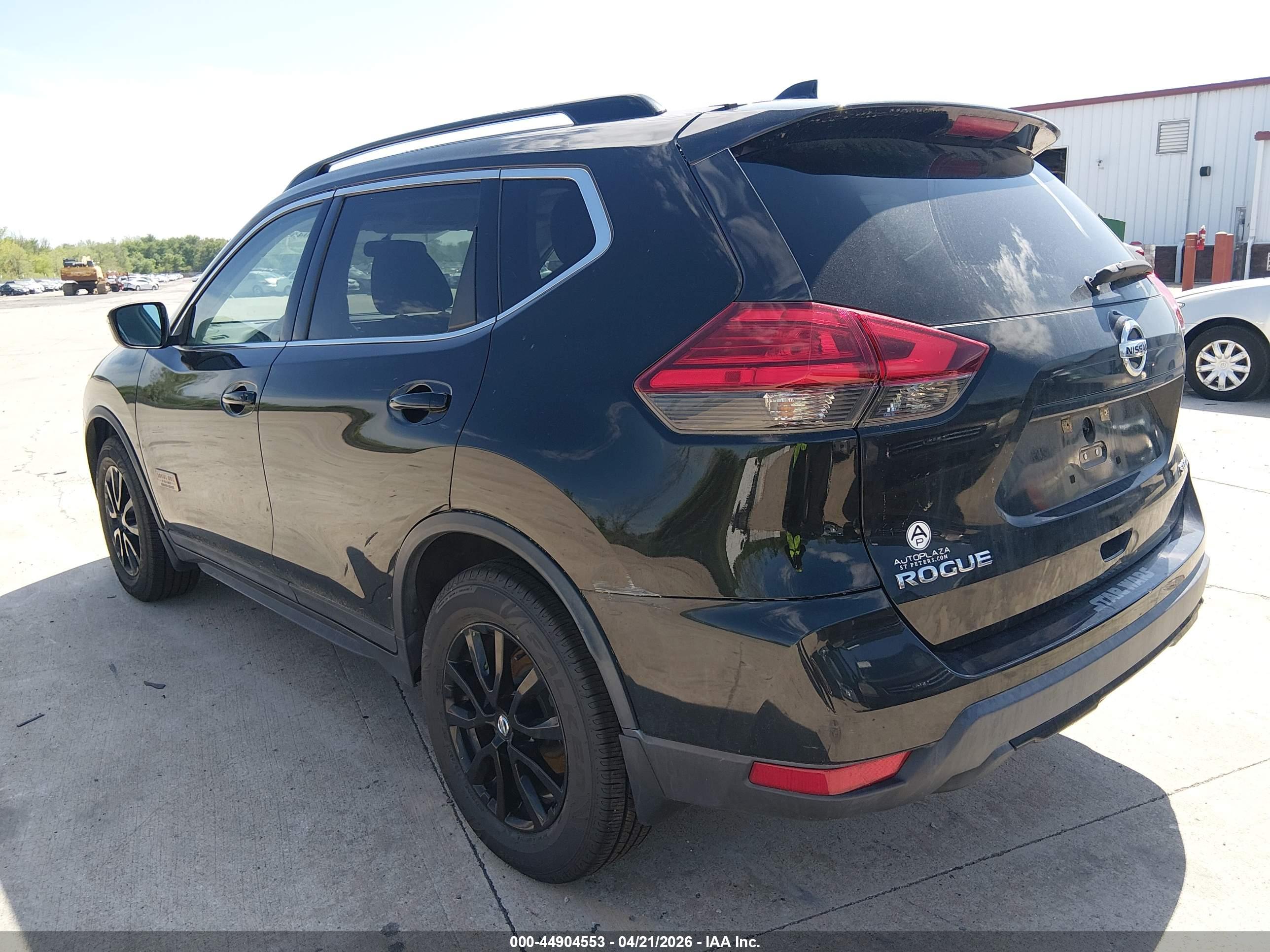 NISSAN ROGUE image 3