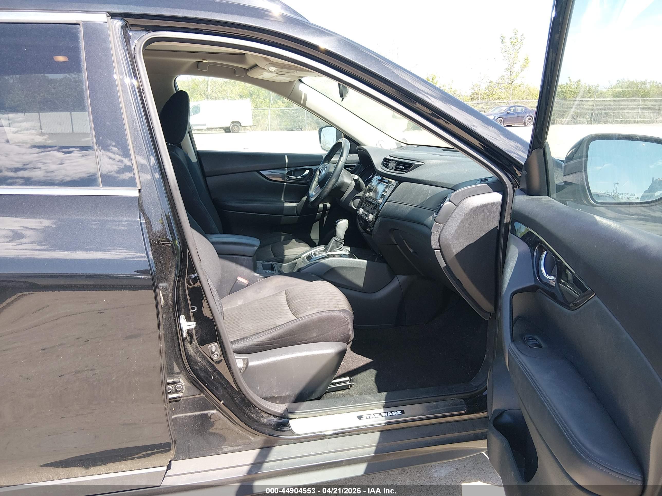 NISSAN ROGUE image 5