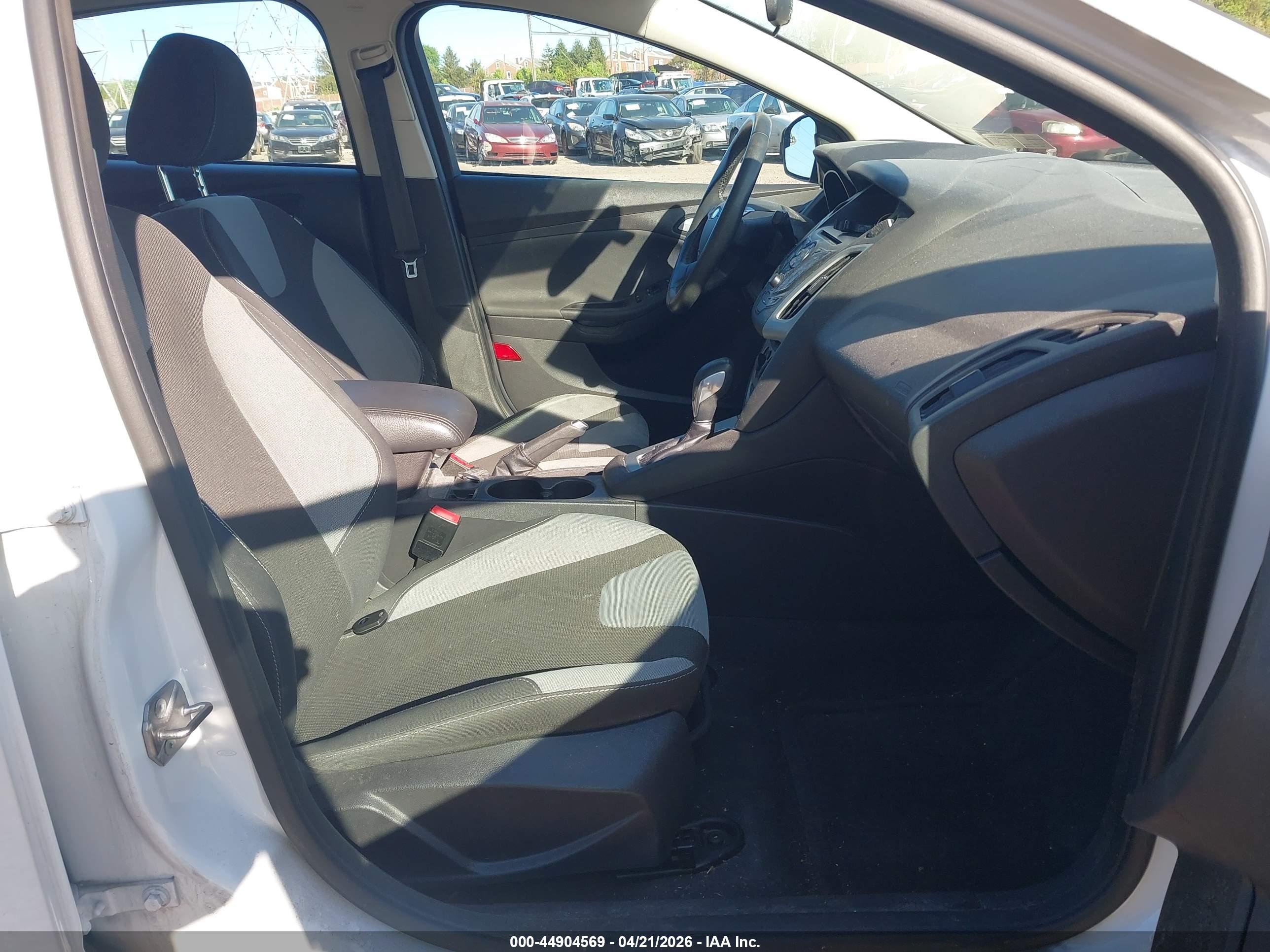 FORD FOCUS image 5