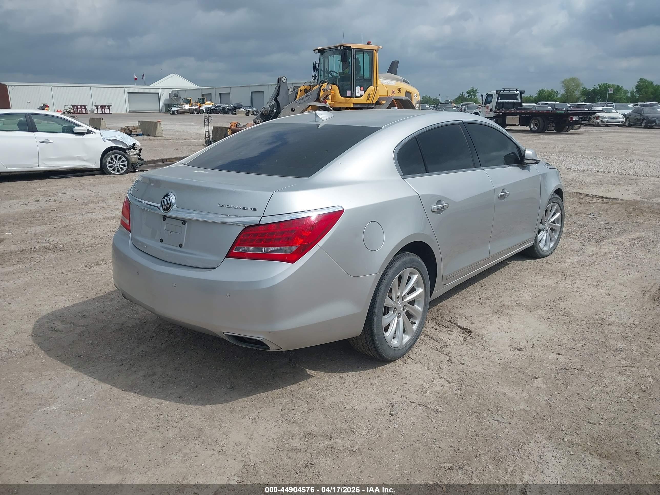 BUICK LACROSSE image 4