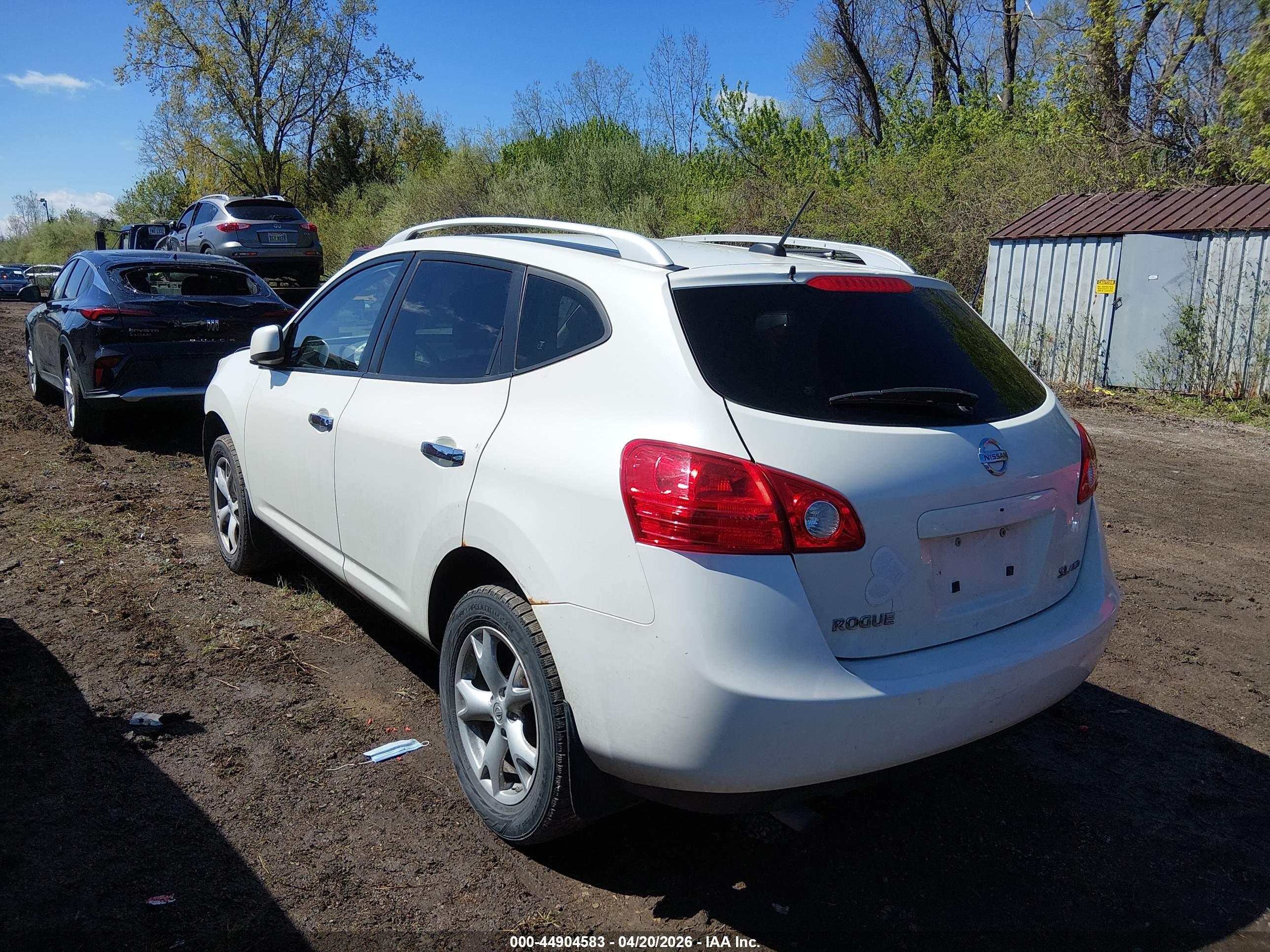 NISSAN ROGUE image 3