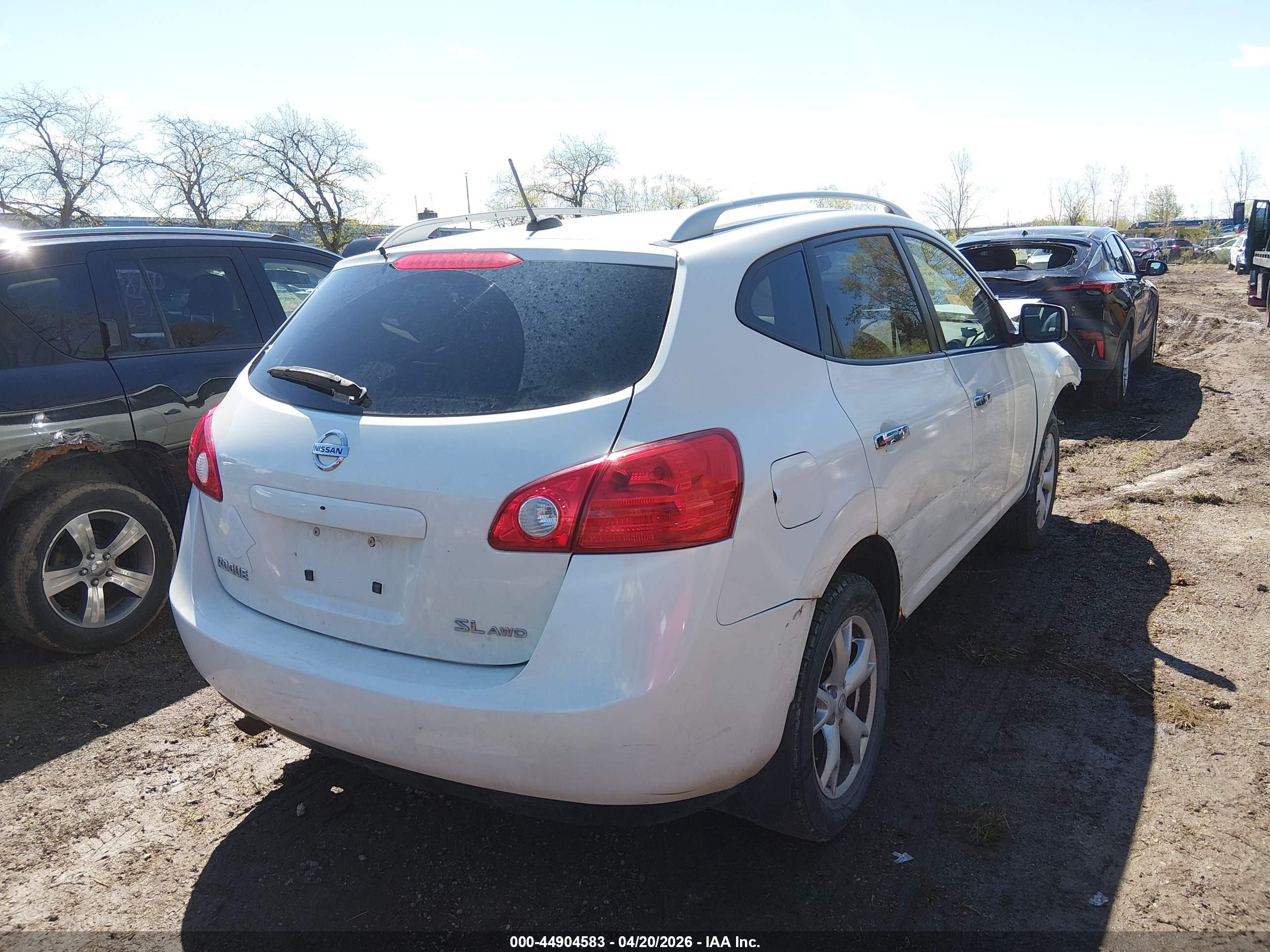 NISSAN ROGUE image 4