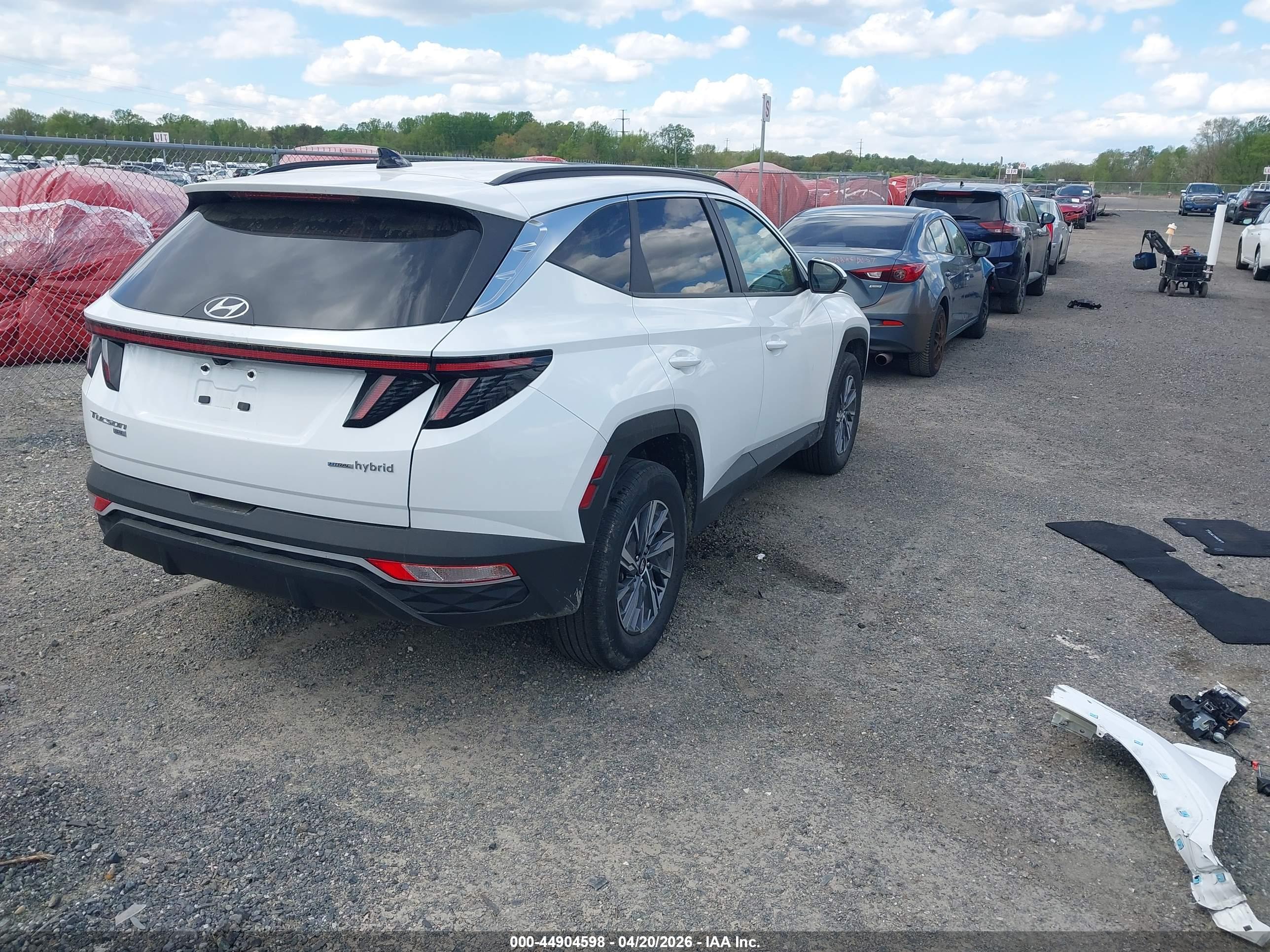 HYUNDAI TUCSON image 4