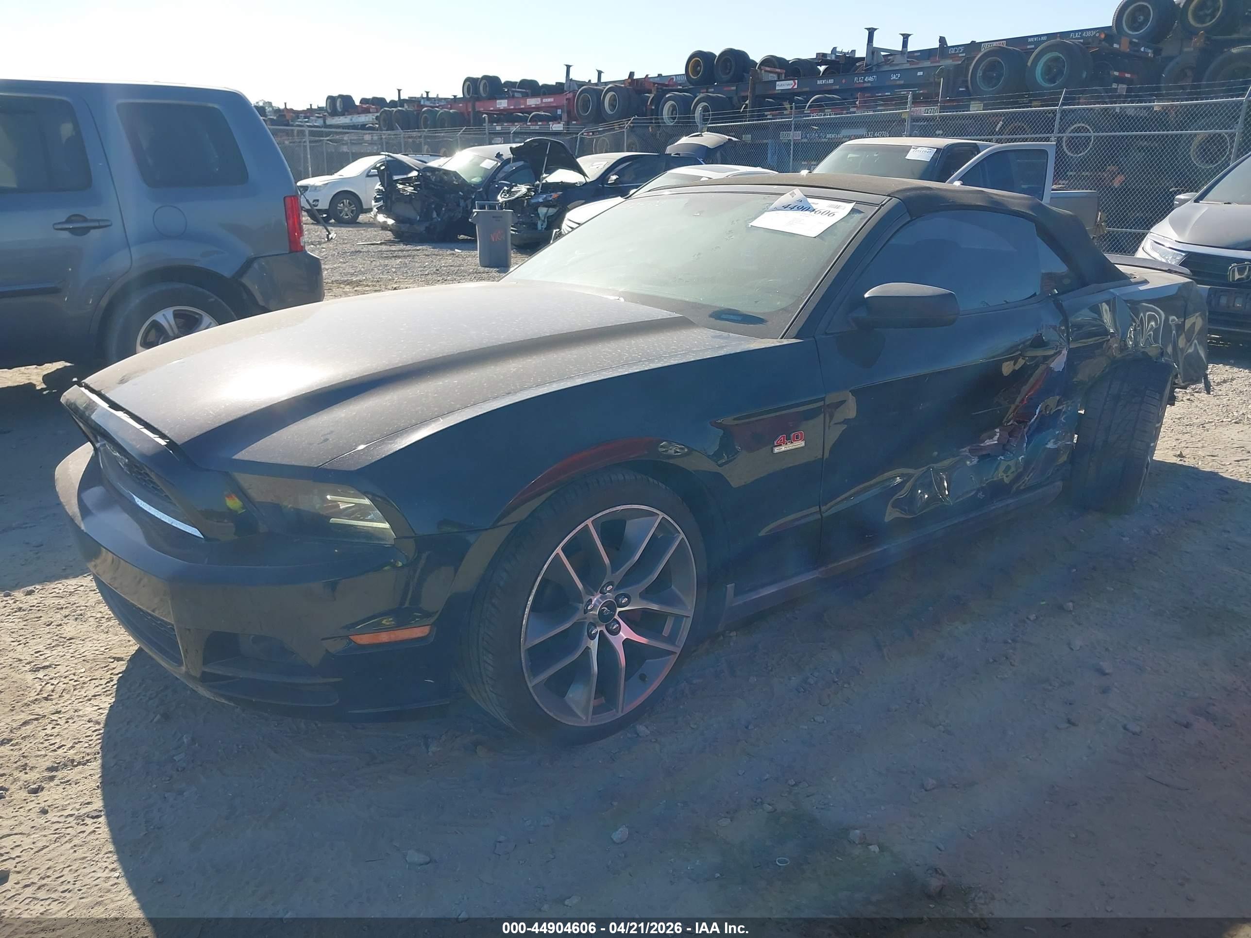 FORD MUSTANG image 2