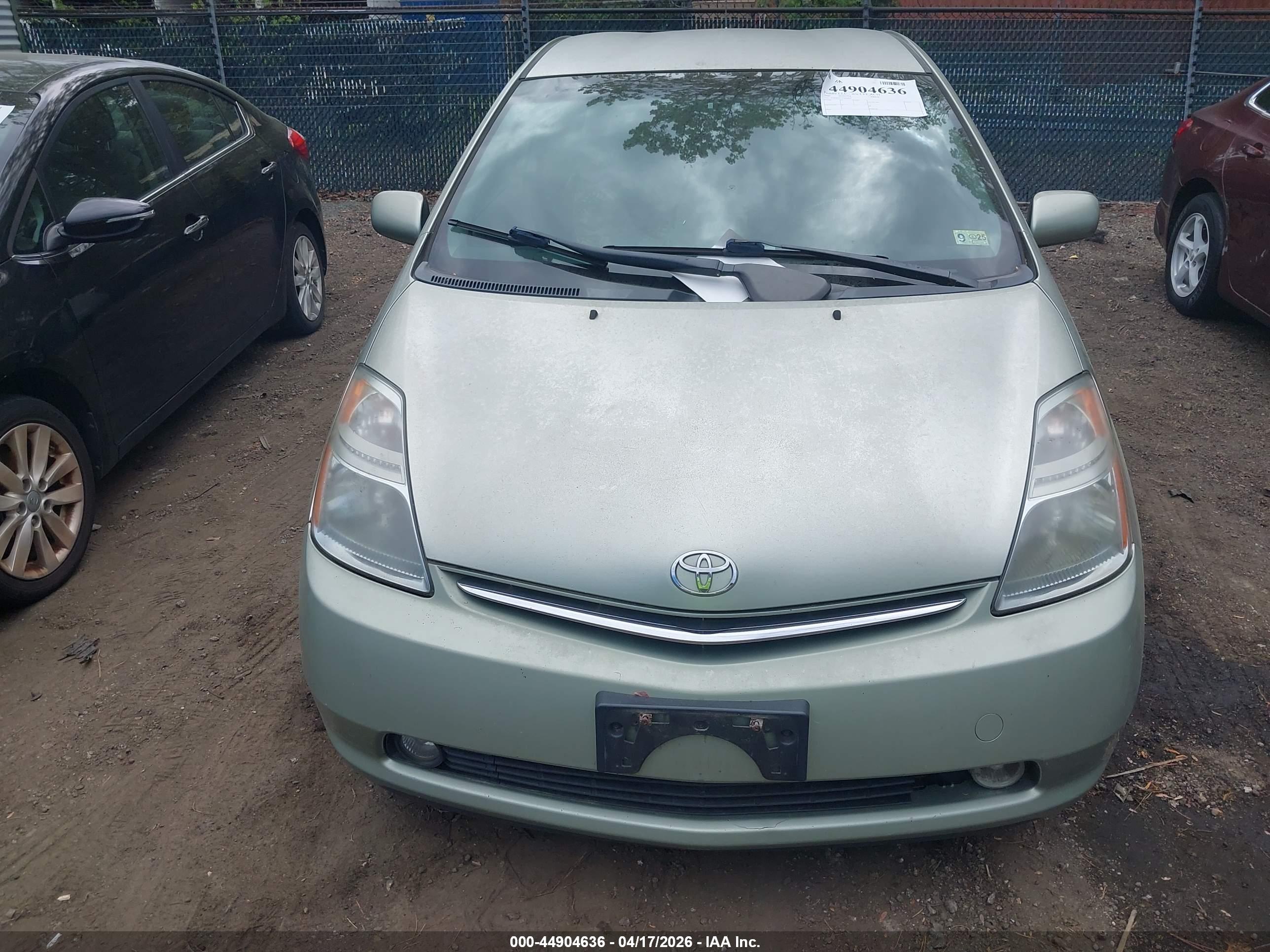 TOYOTA PRIUS image 6