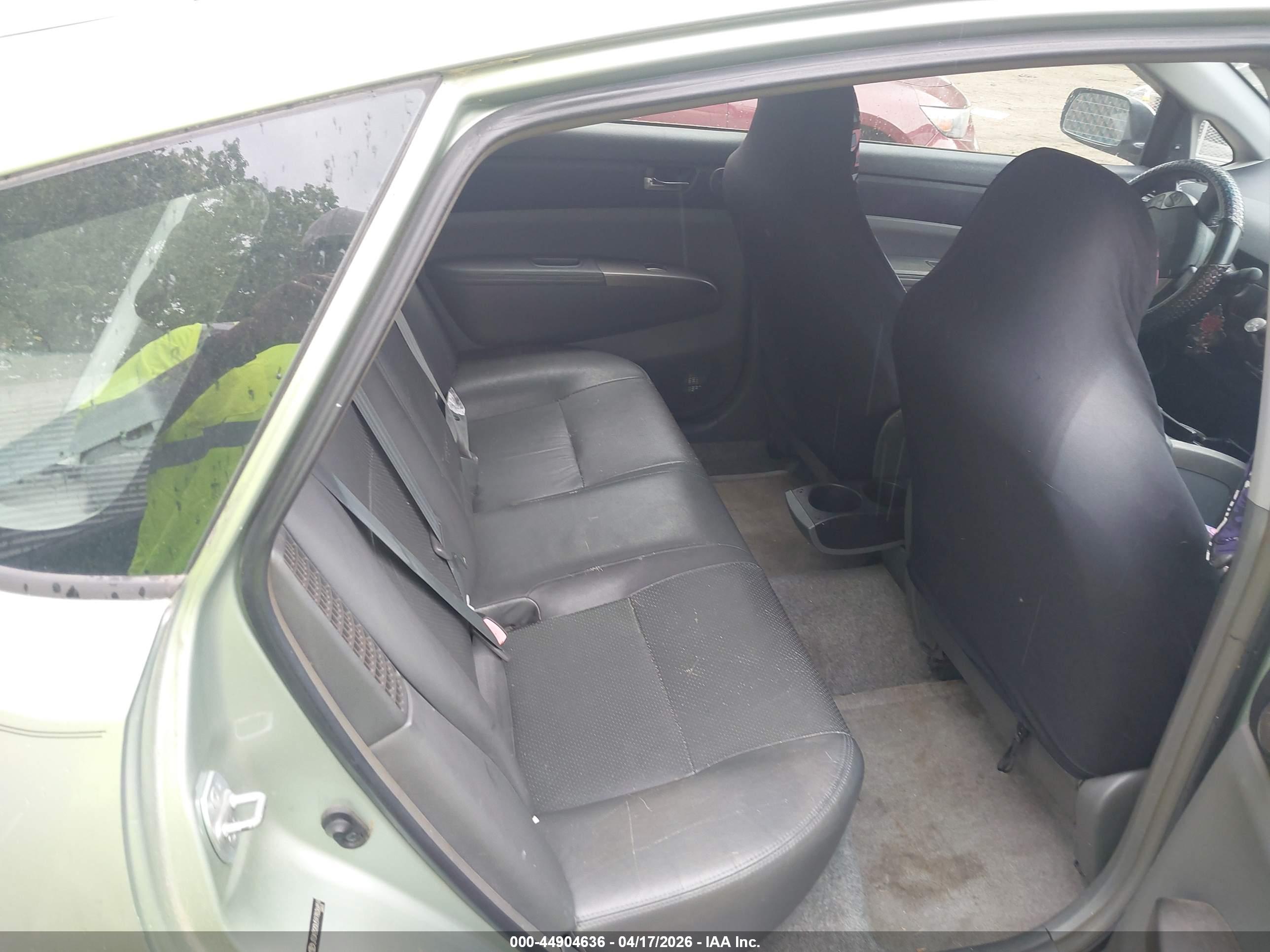 TOYOTA PRIUS image 8