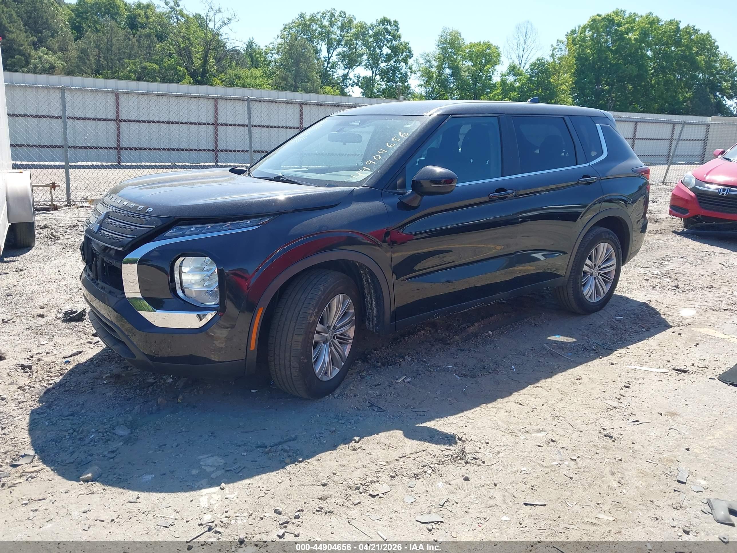 MITSUBISHI OUTLANDER image 2