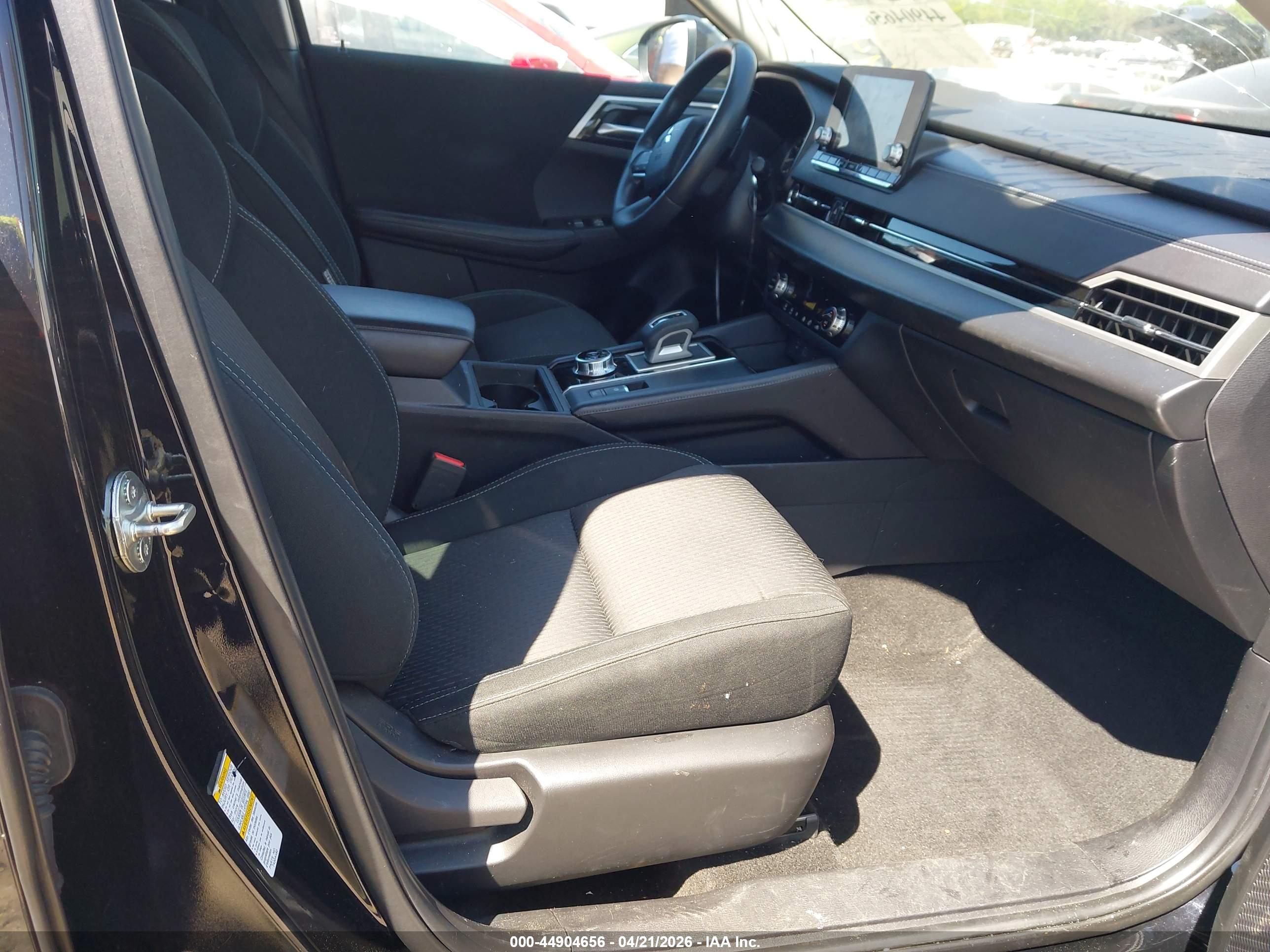 MITSUBISHI OUTLANDER image 5