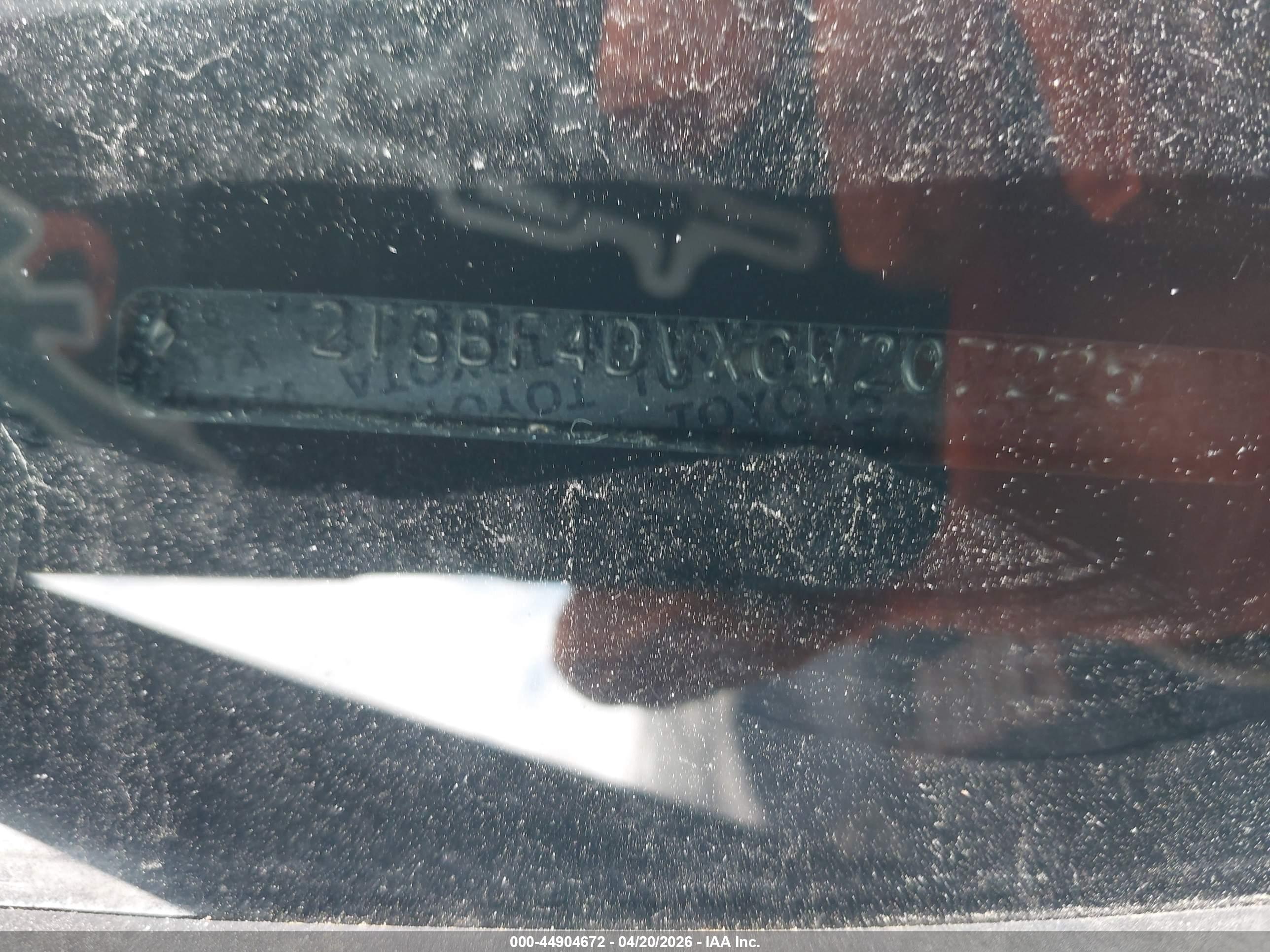 TOYOTA RAV4 image 9