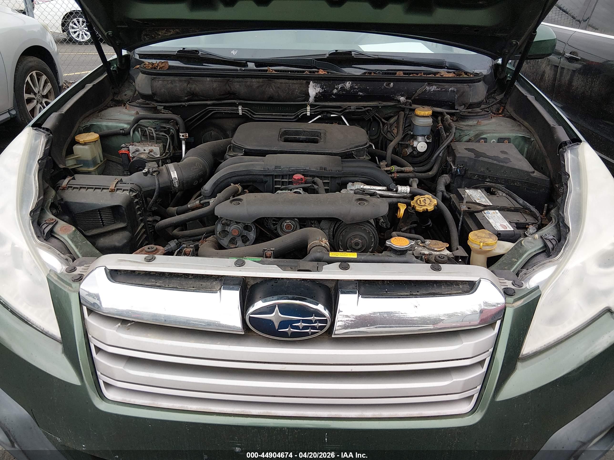SUBARU OUTBACK image 10