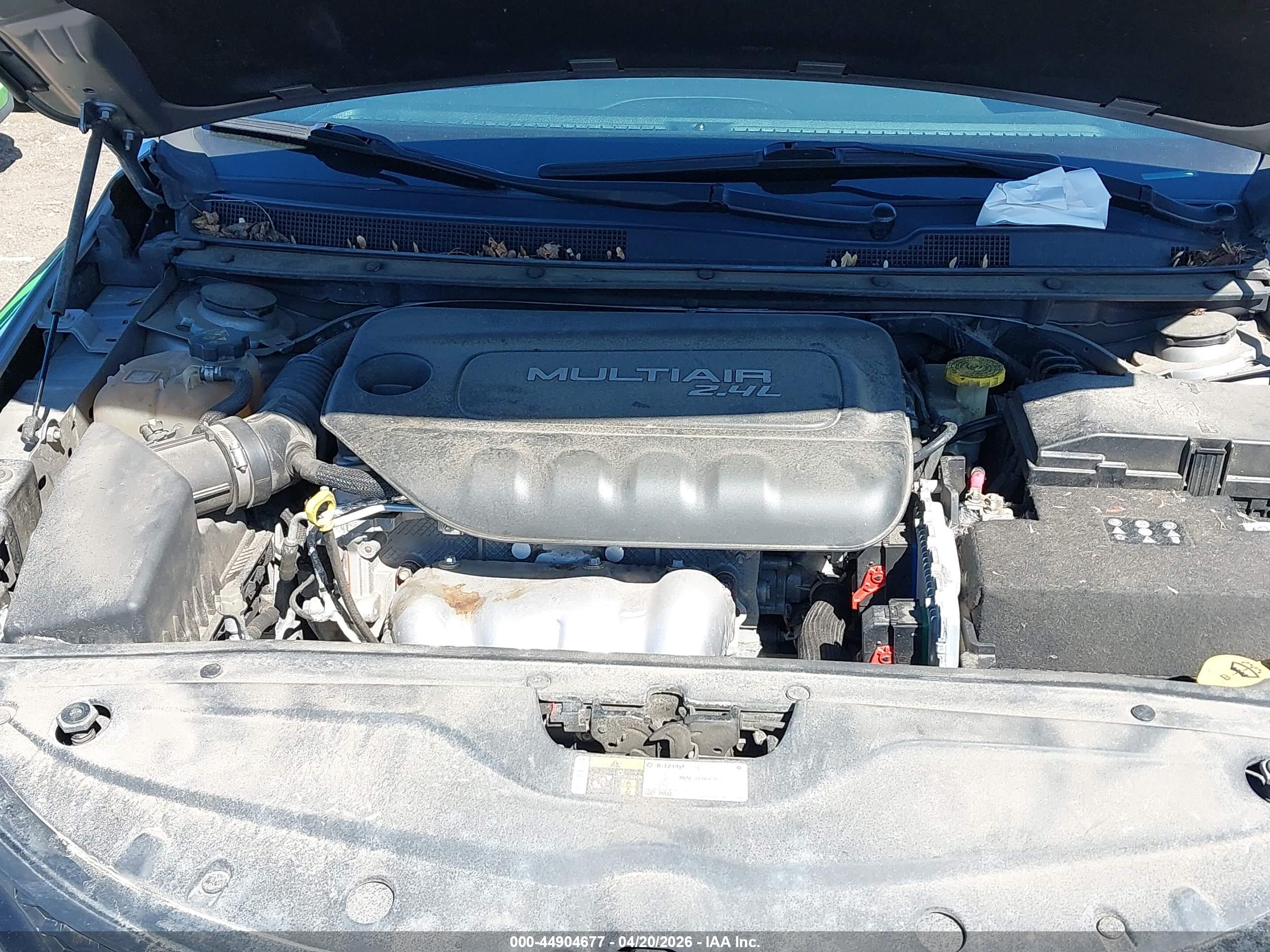 CHRYSLER 200 image 10