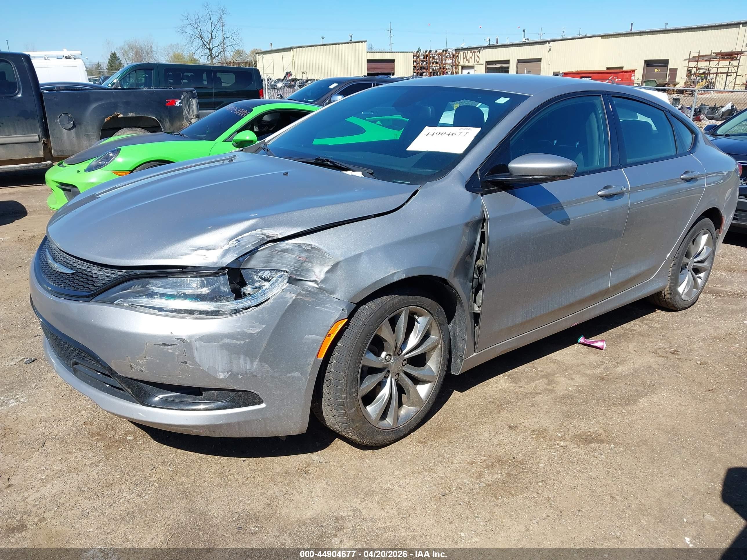 CHRYSLER 200 image 2