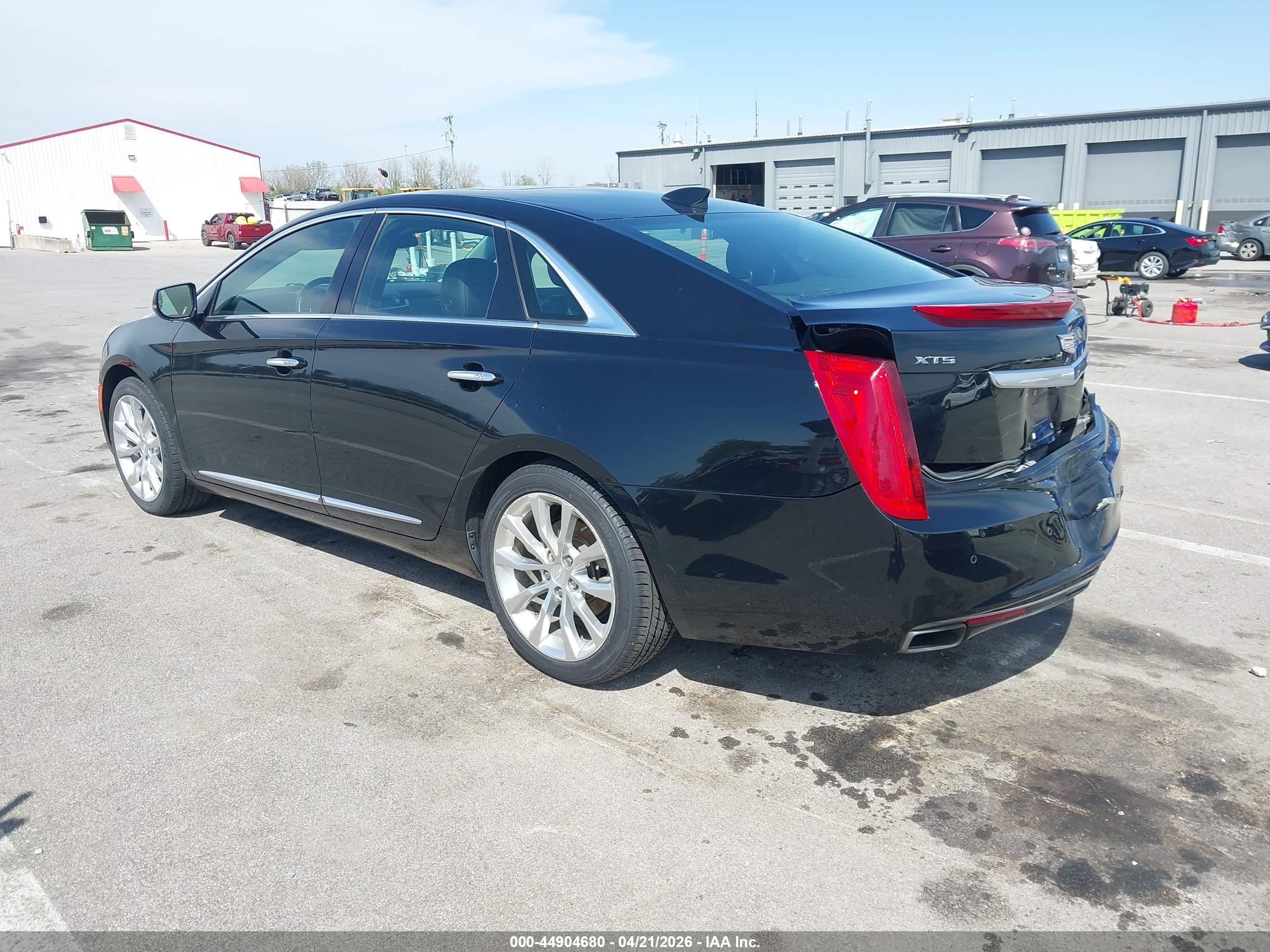 CADILLAC XTS image 3