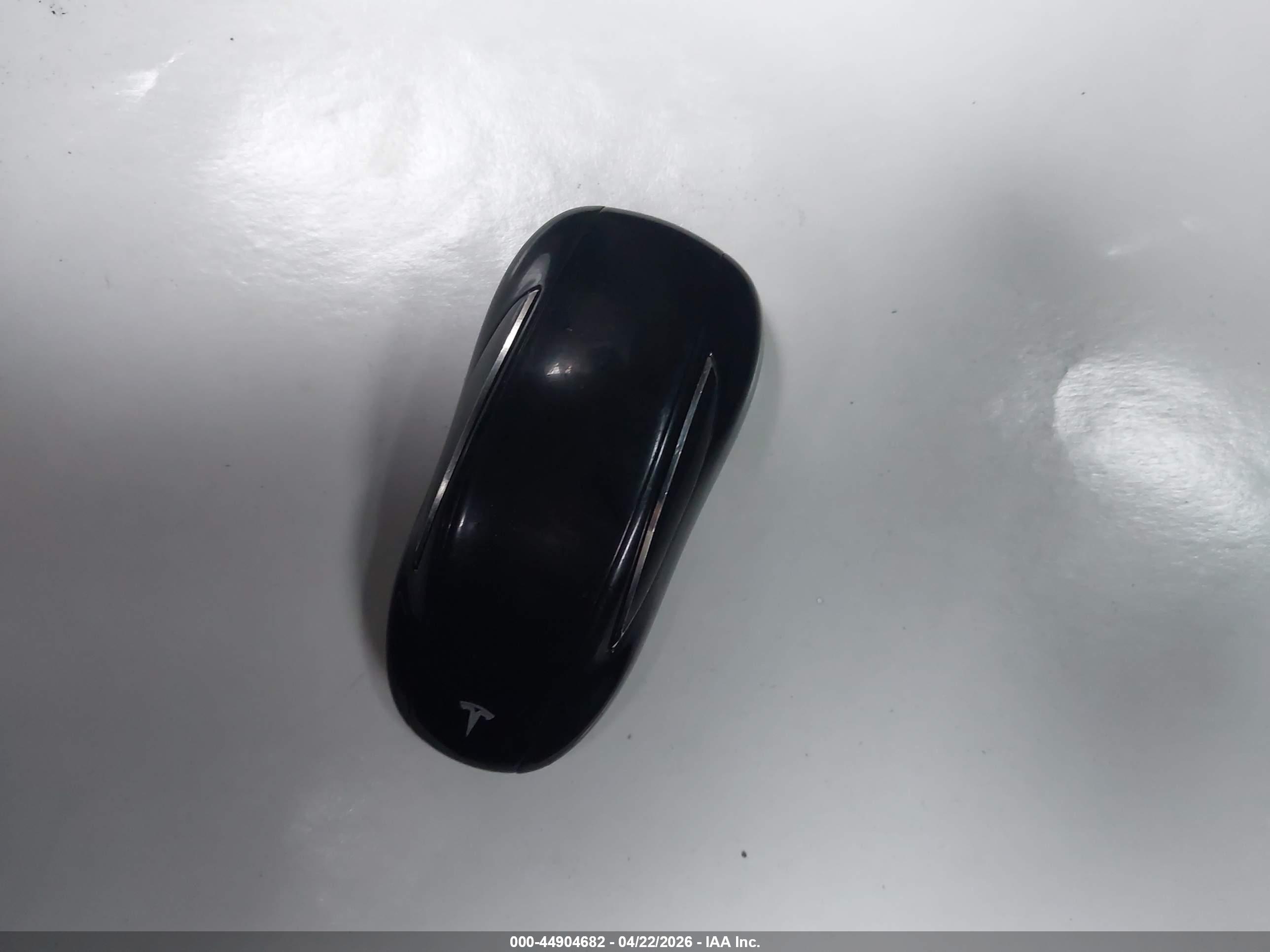 TESLA MODEL image 11