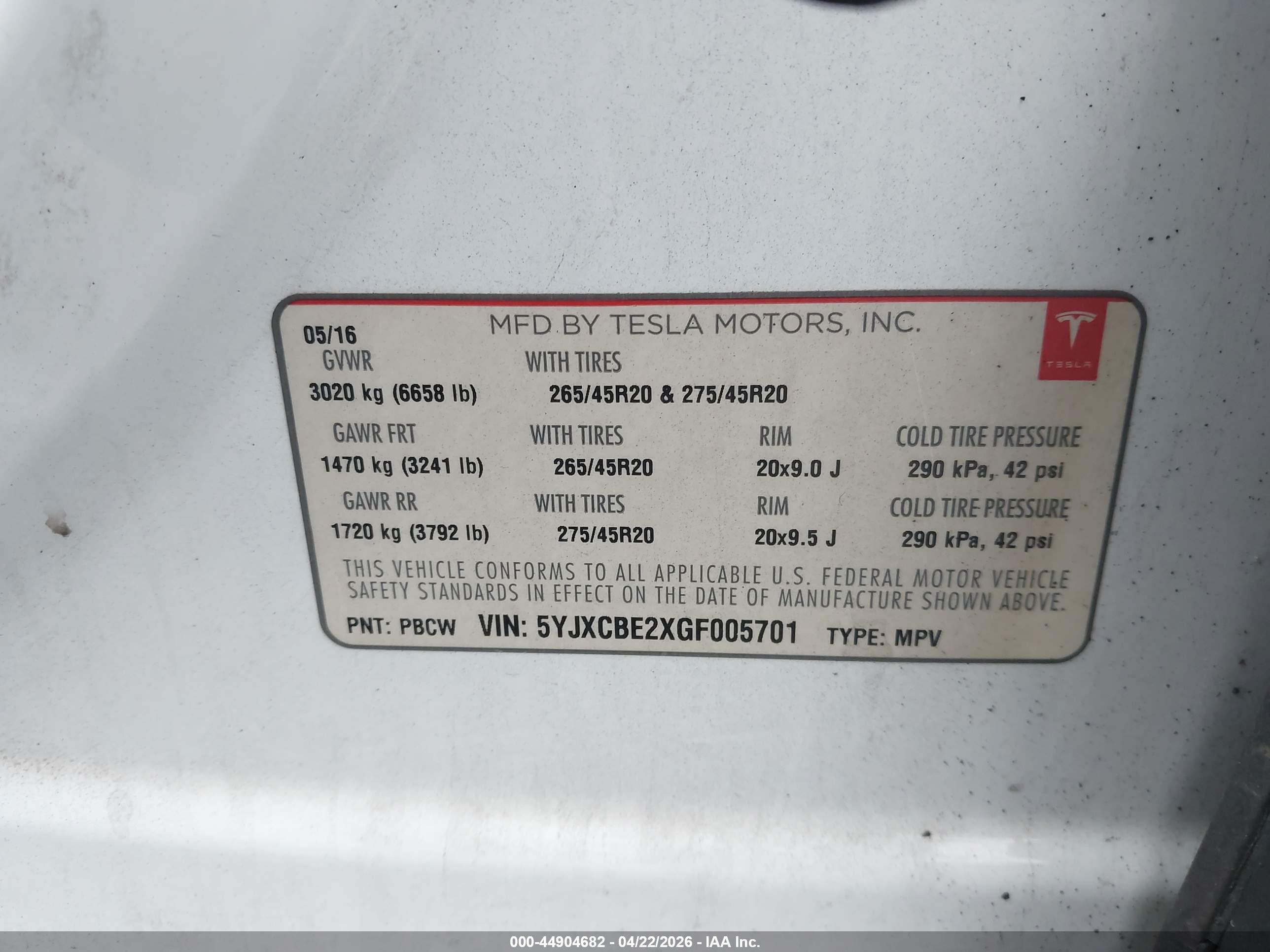 TESLA MODEL image 9