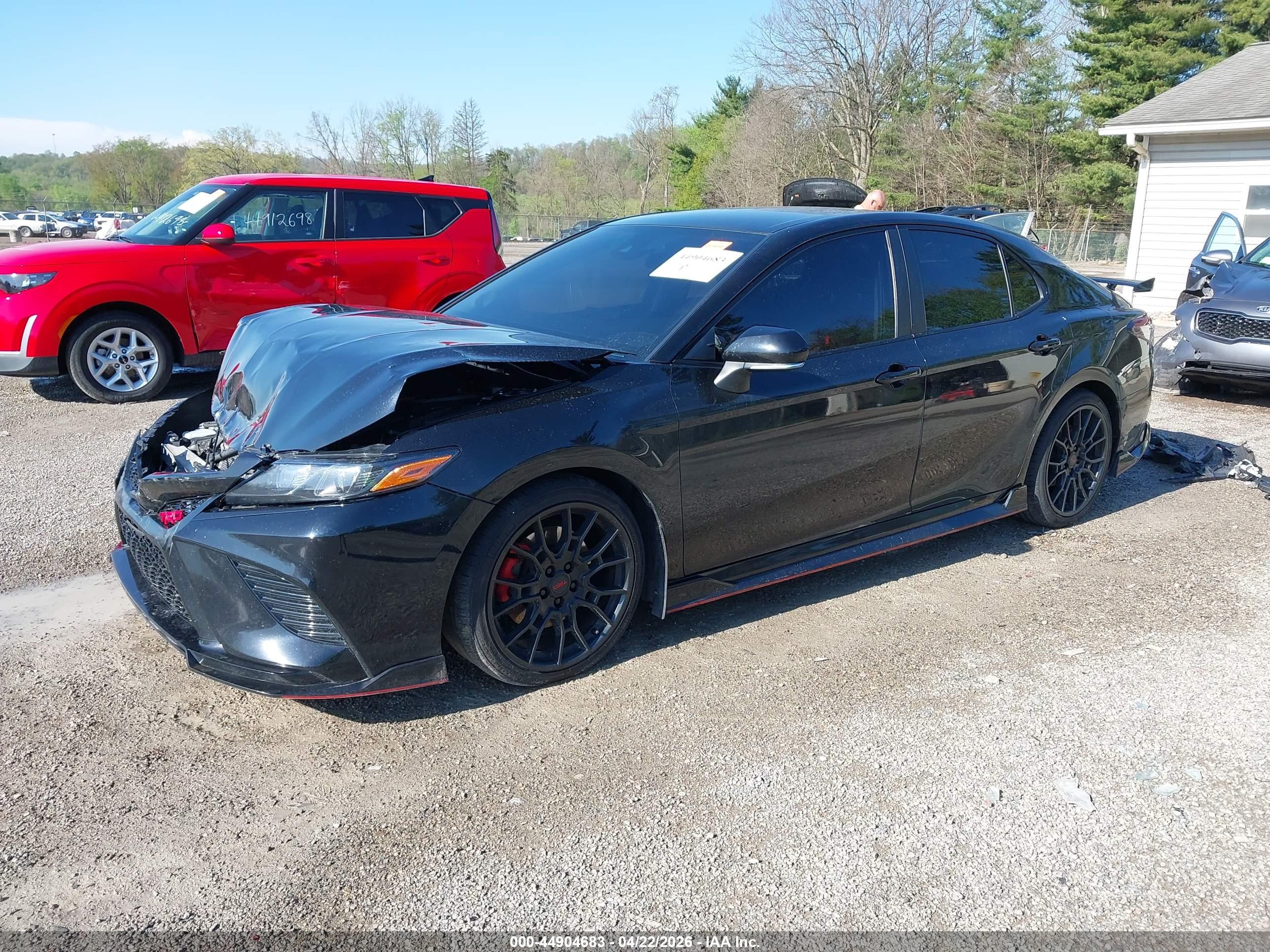 TOYOTA CAMRY image 2