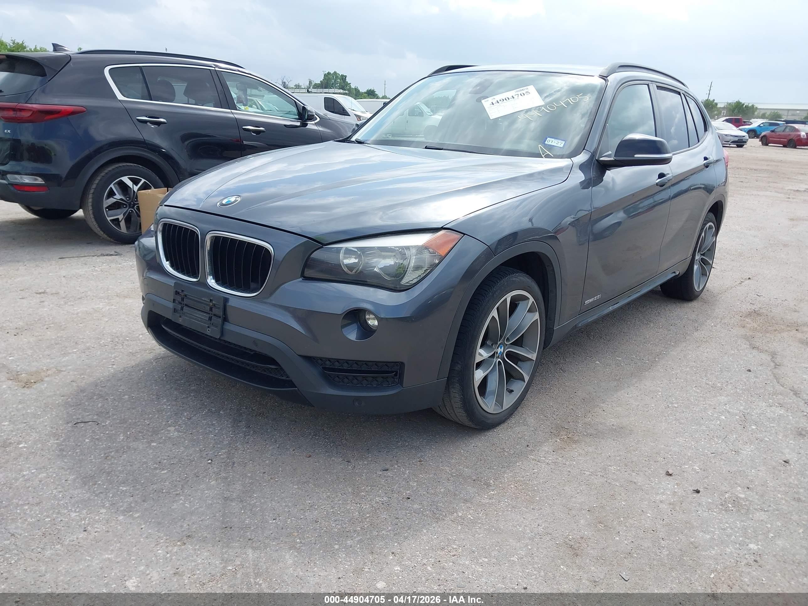 BMW X1 image 2