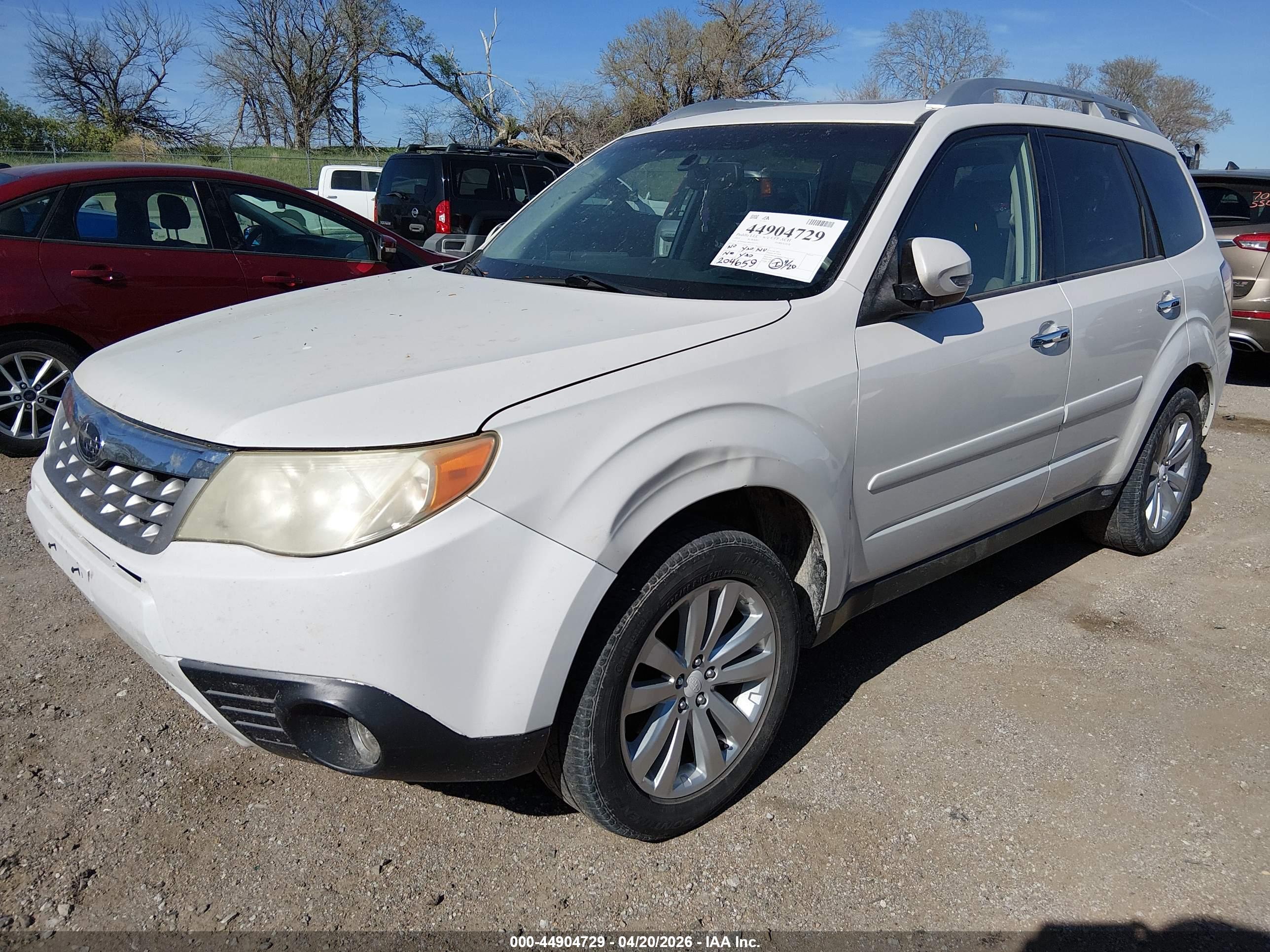 SUBARU FORESTER image 6