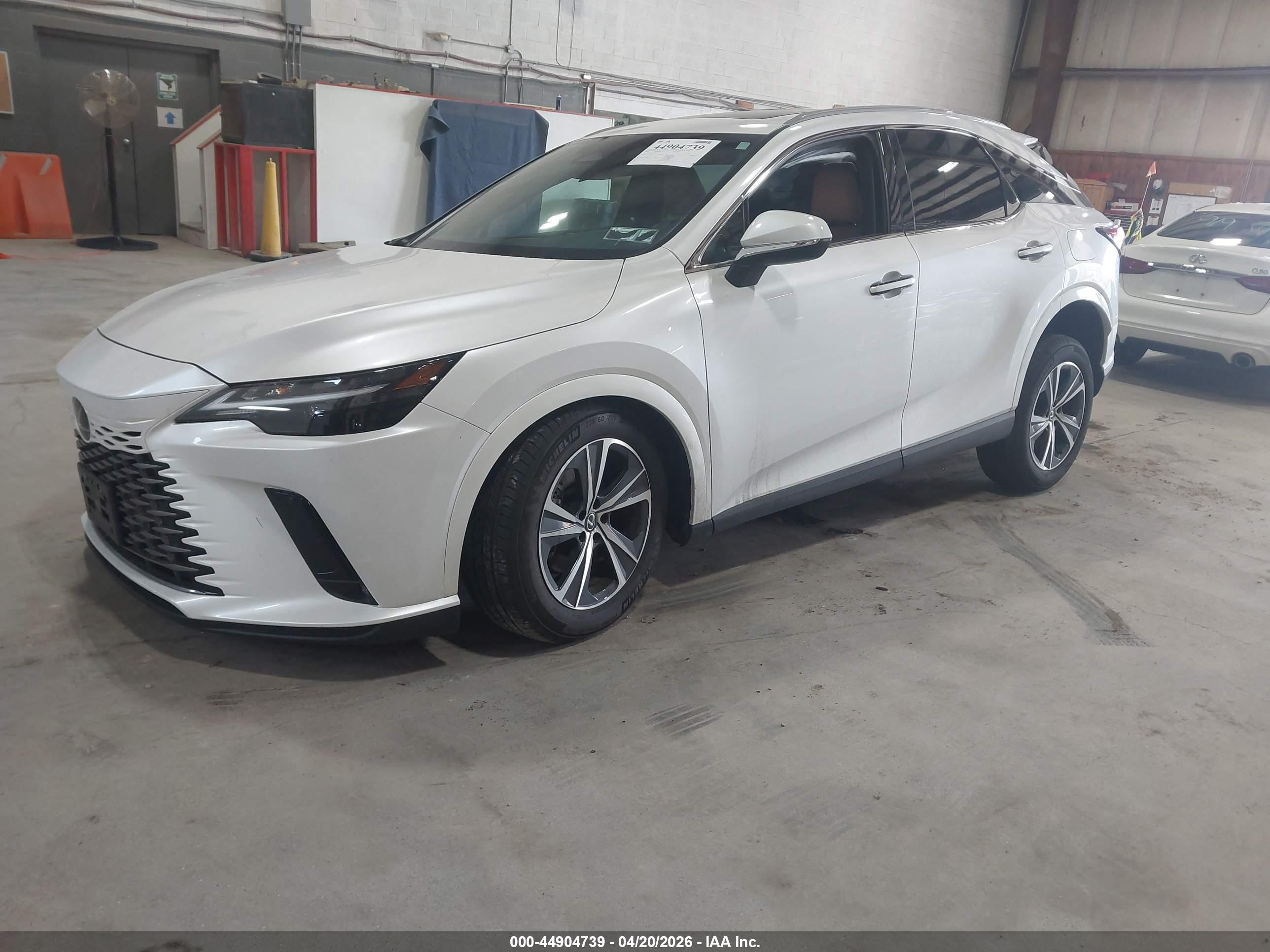 LEXUS RX image 2